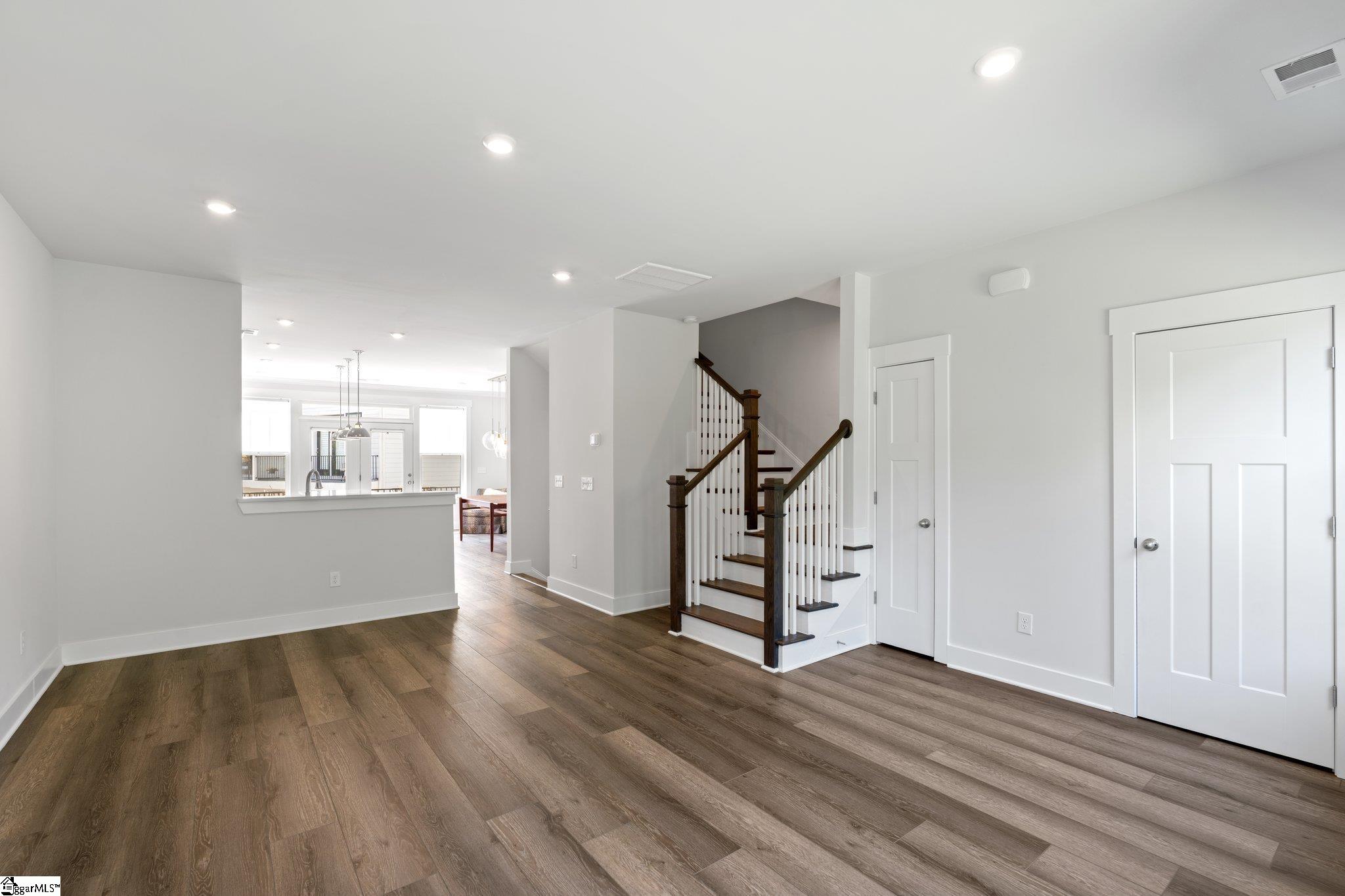 47 Millside Circle Property Photo 8
