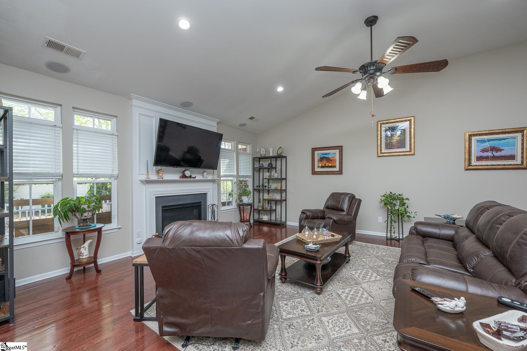 806 Hartscove Court Property Photo 10