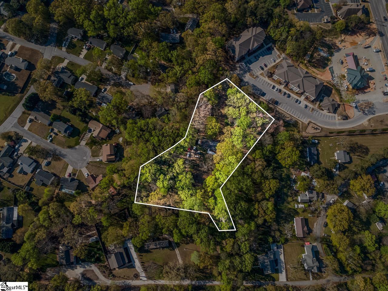301 West Circle Property Photo 1