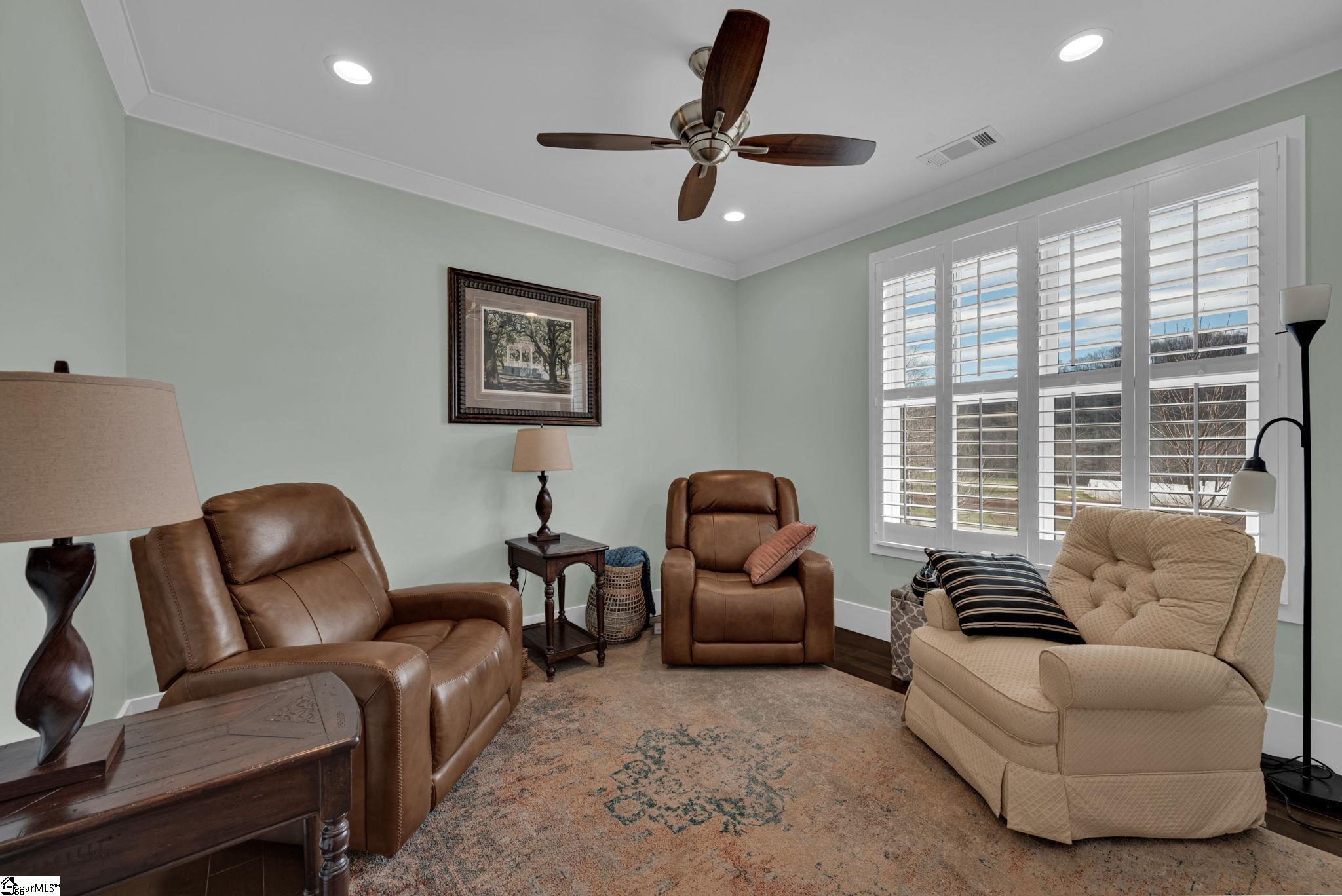 629 Riverstead Drive Property Photo 20