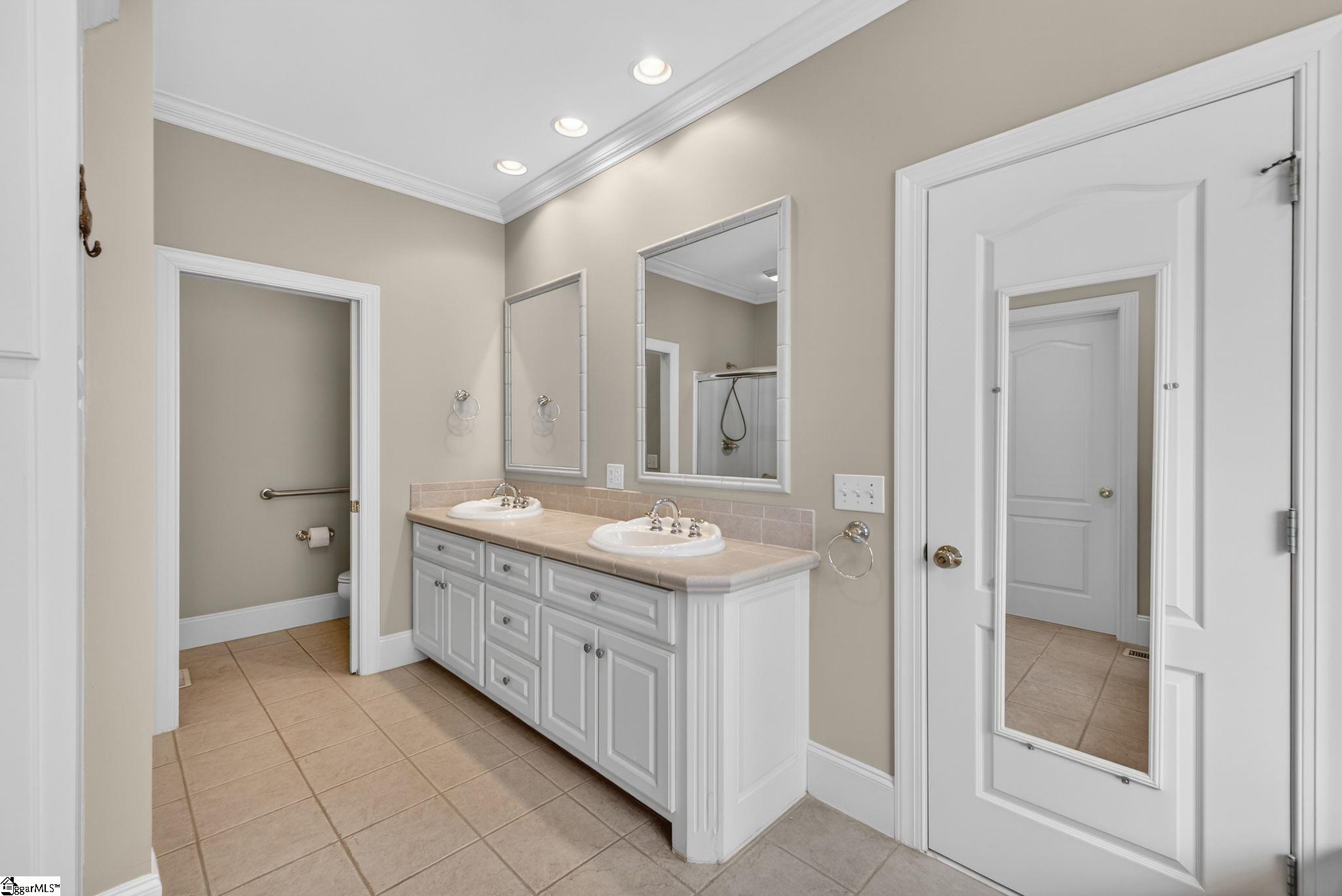 4 Broadstone Court Property Photo 24
