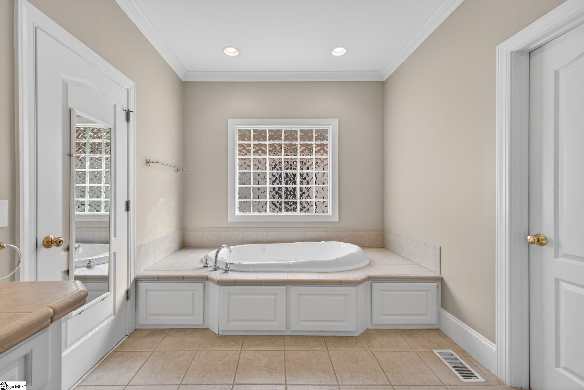 4 Broadstone Court Property Photo 25