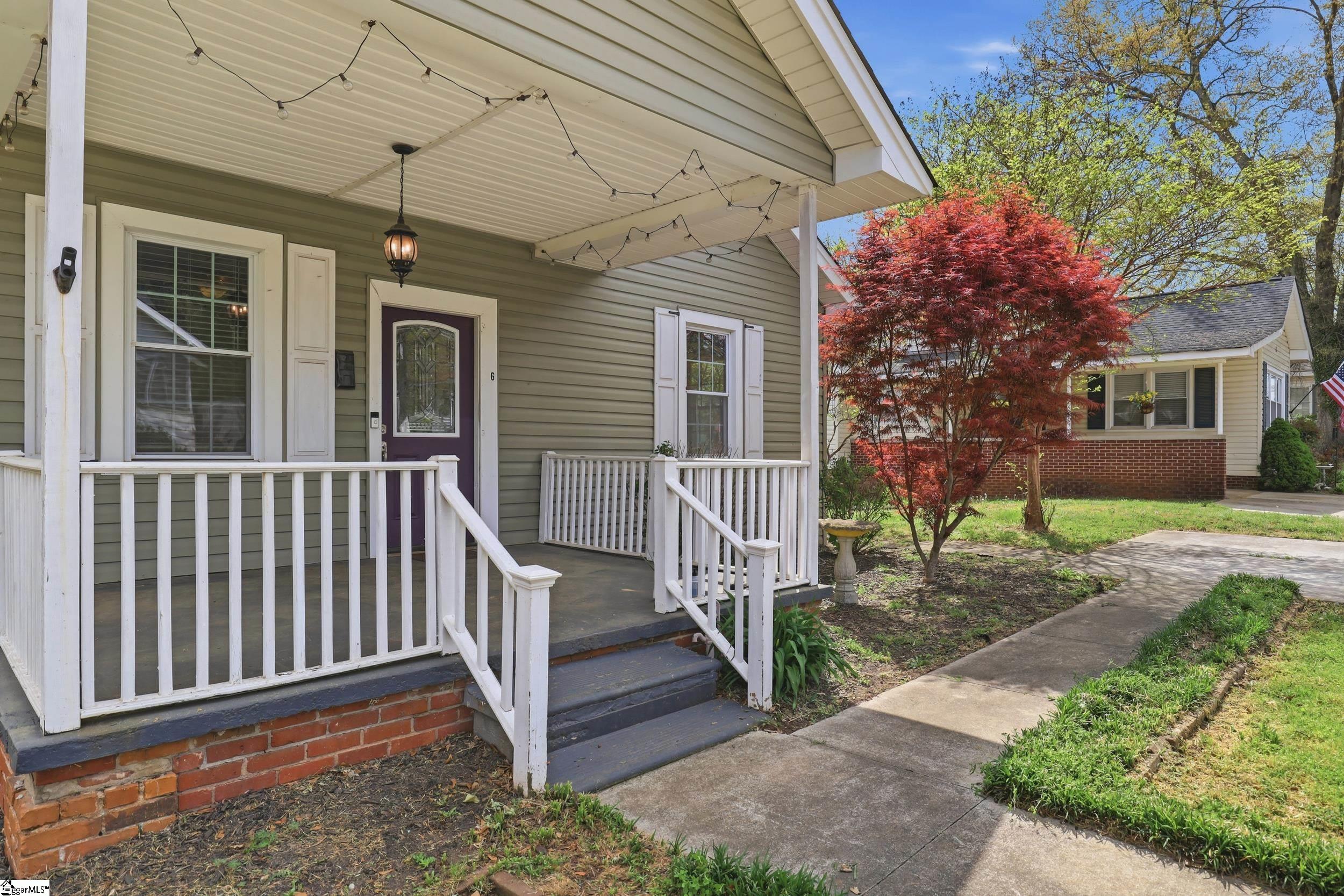 6 Crest Street Property Photo 3