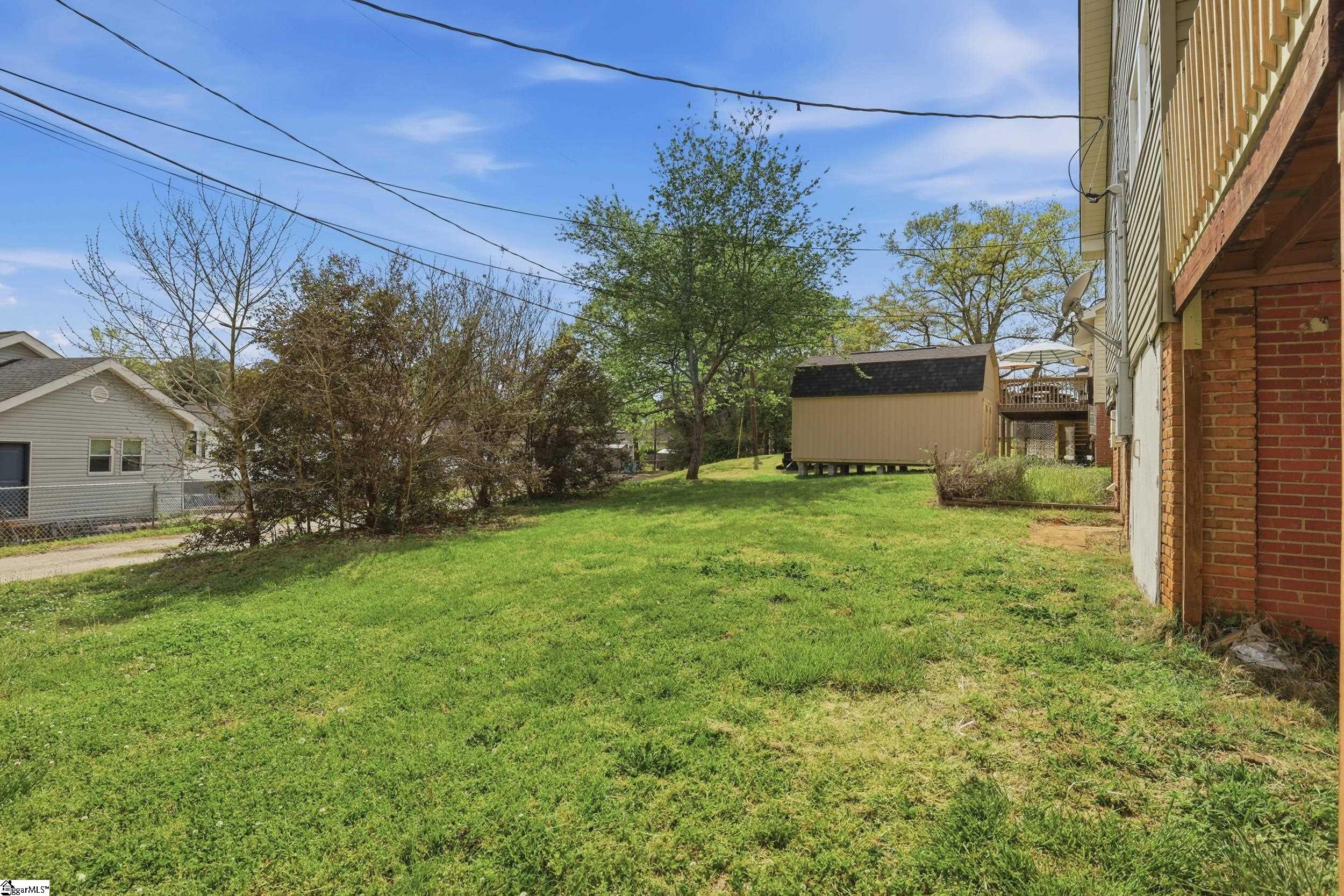 6 Crest Street Property Photo 22