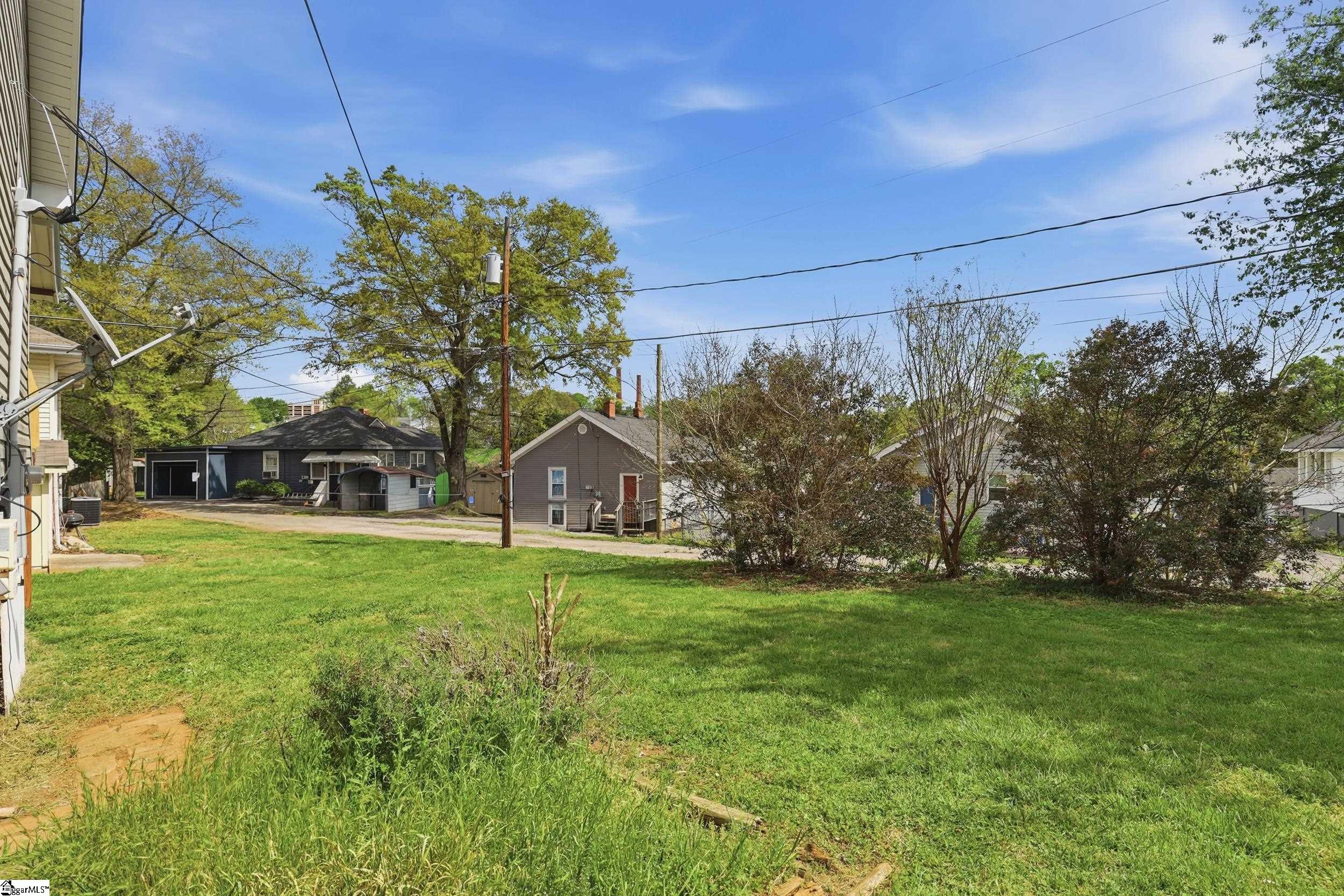 6 Crest Street Property Photo 23