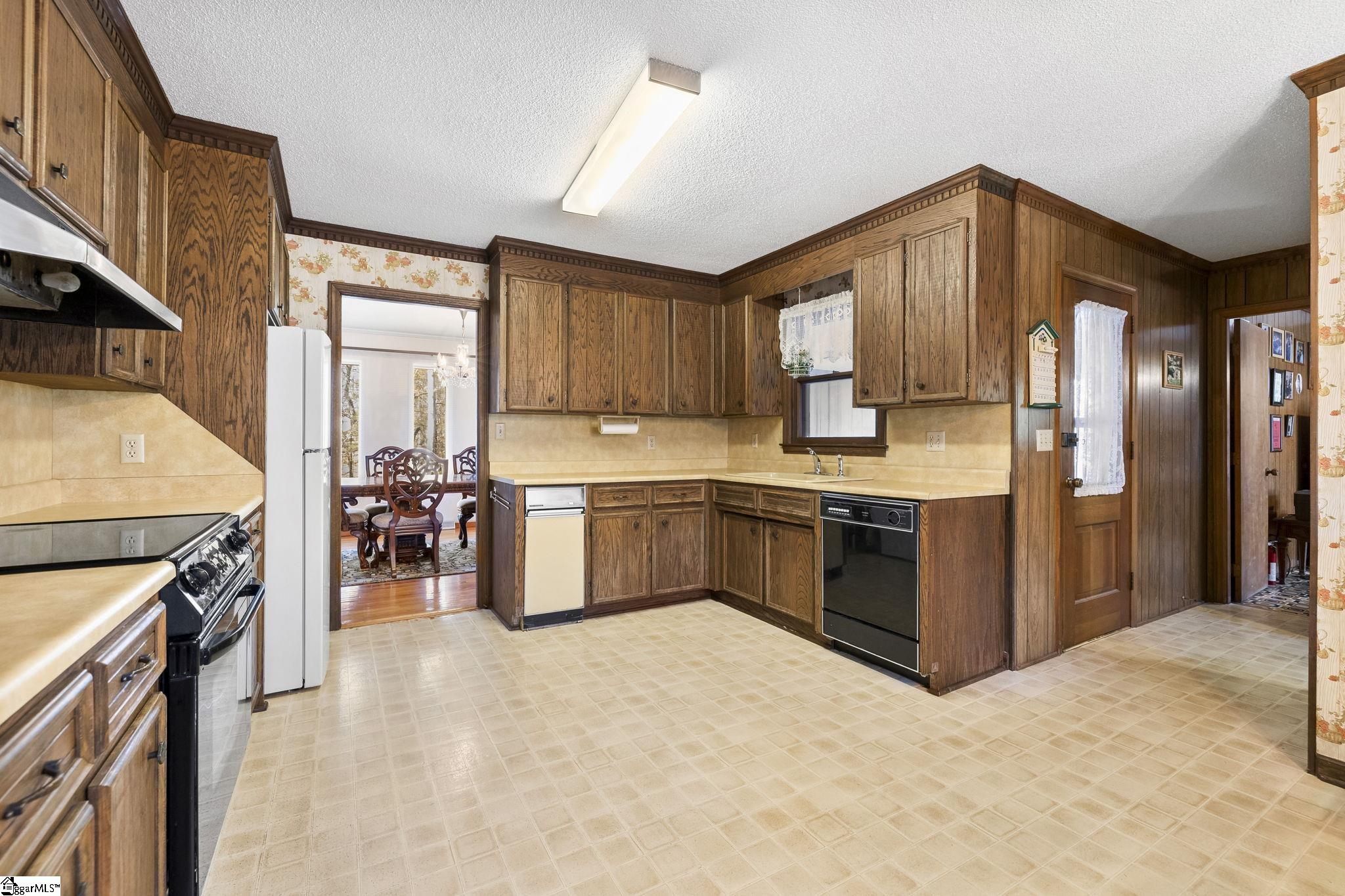 132 Rosecrest Road Property Photo 7