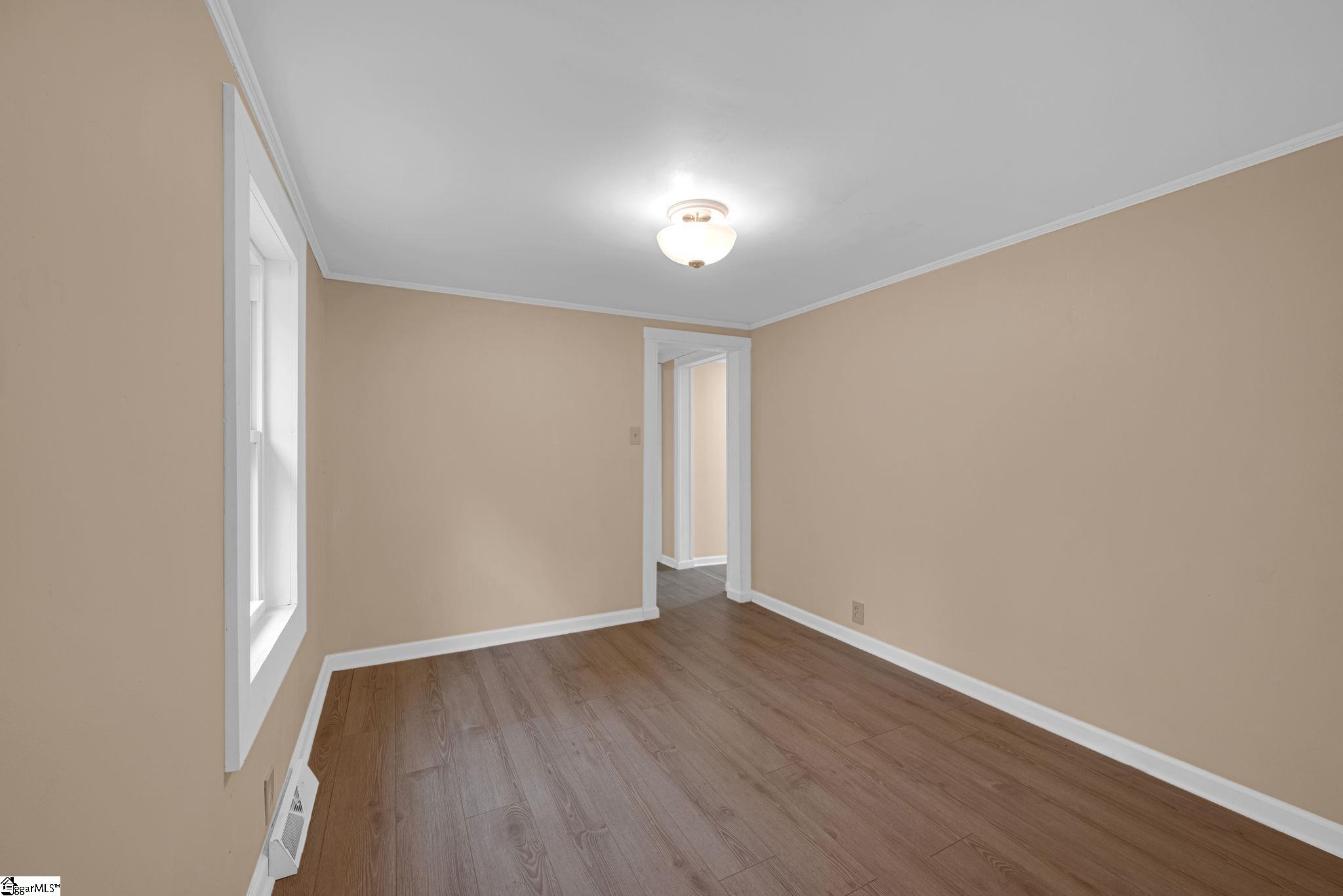 303 Garren Road Property Photo 8