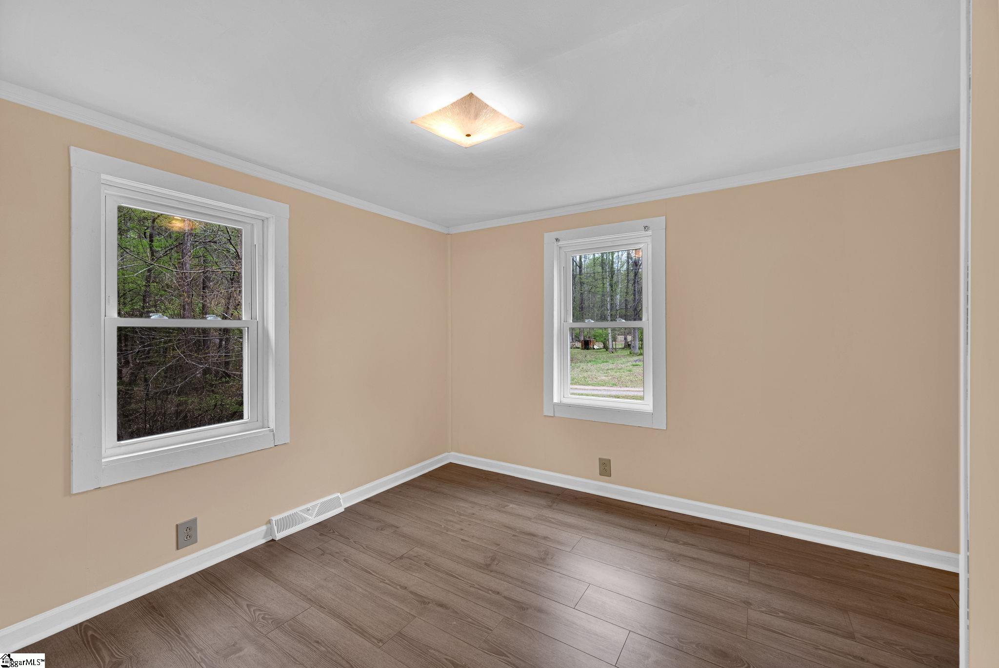 303 Garren Road Property Photo 11