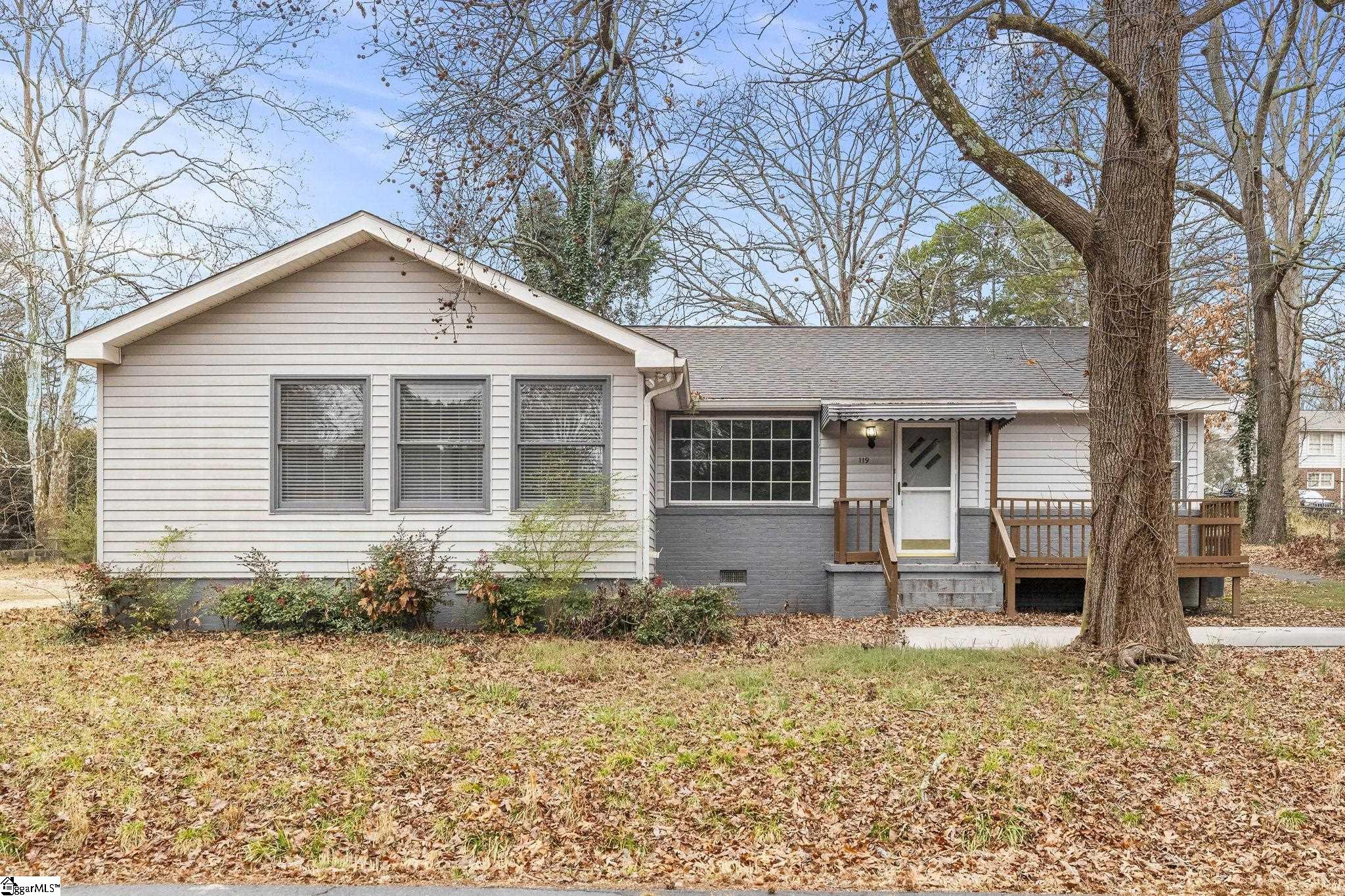 119 Sutton Drive Property Photo 1