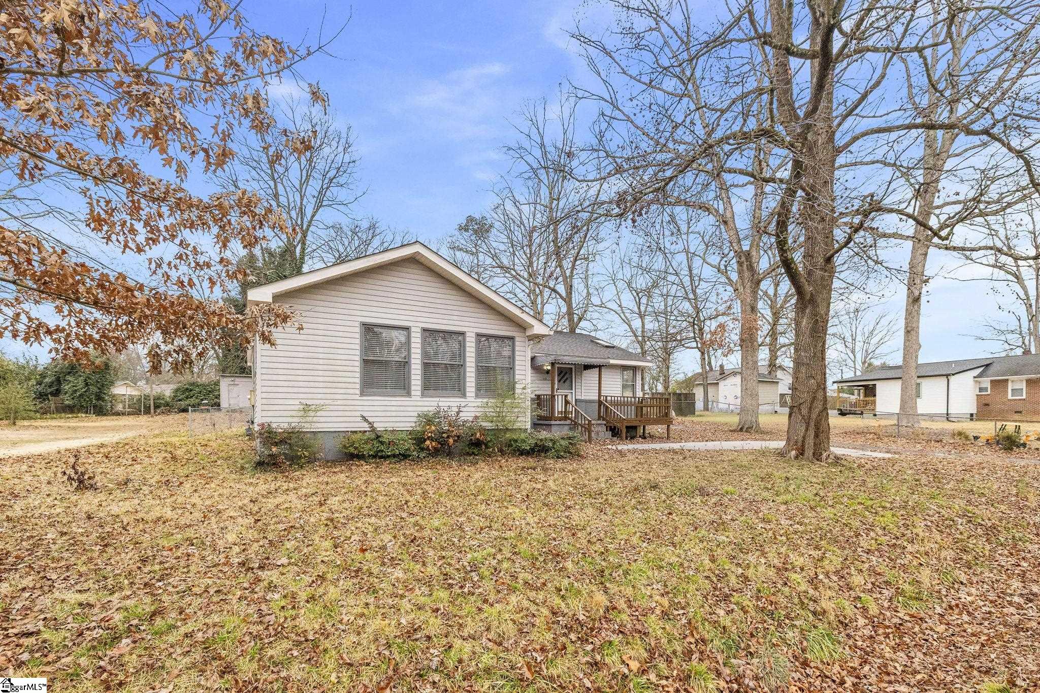 119 Sutton Drive Property Photo 3