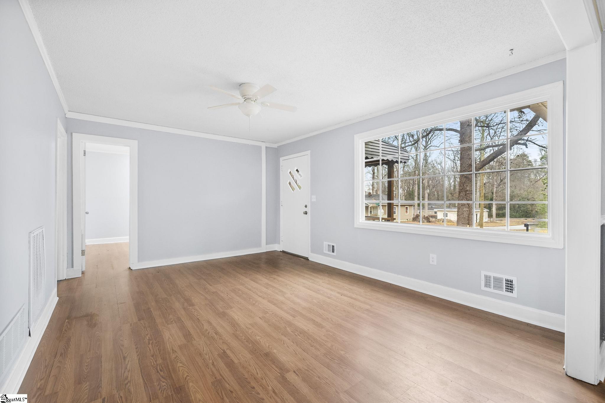 119 Sutton Drive Property Photo 6