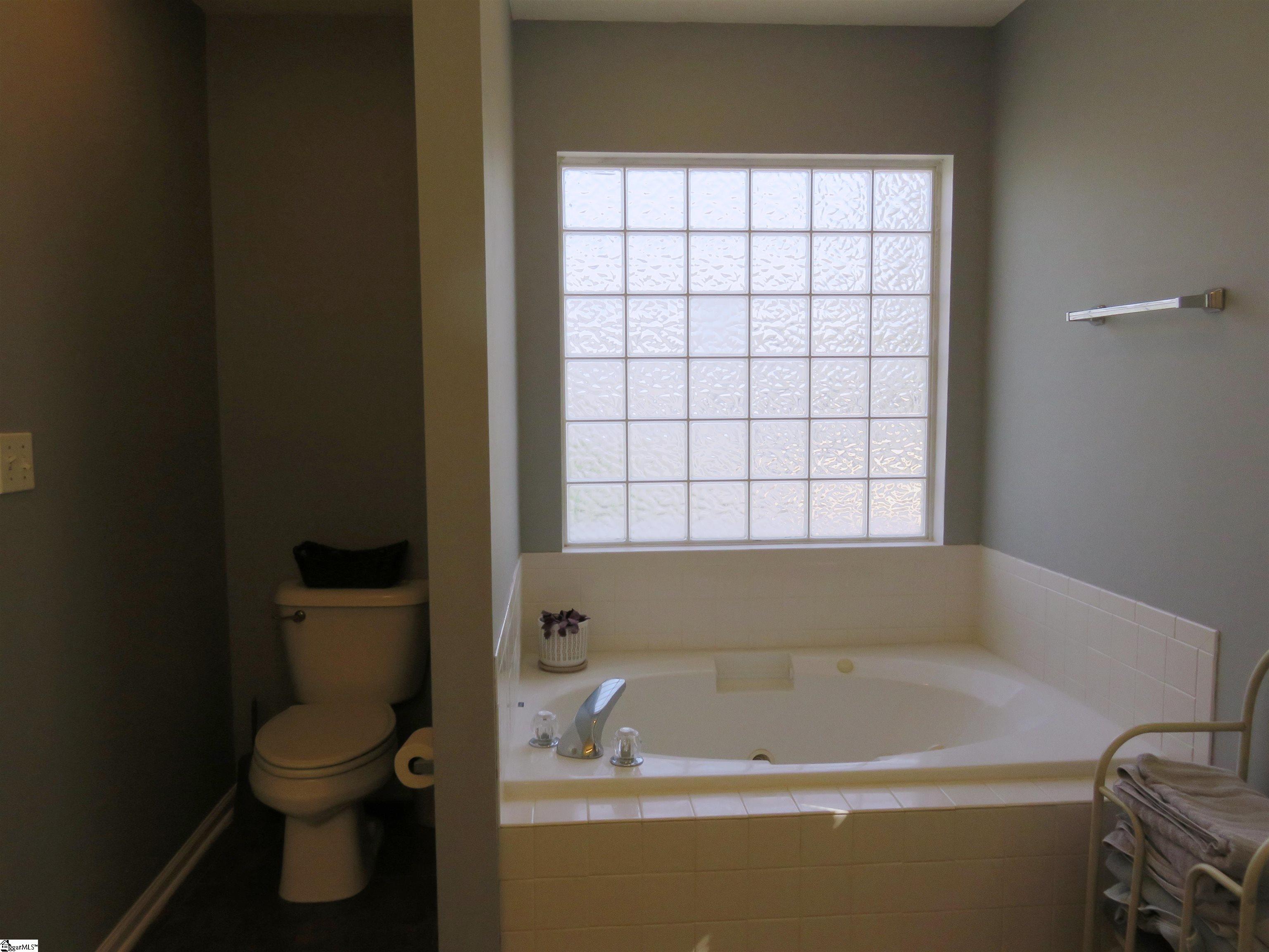 224 Riverrun Drive Property Photo 16
