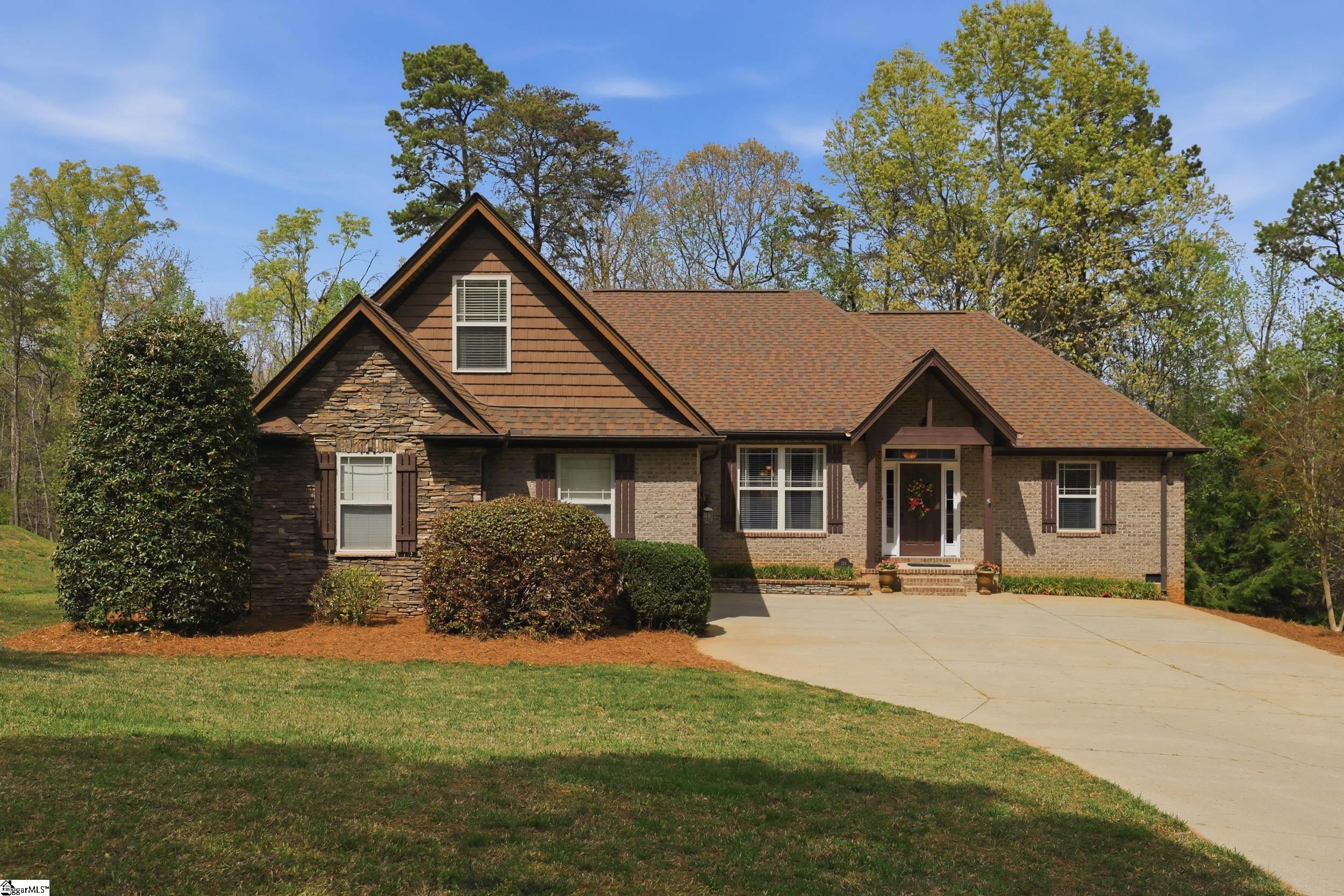 129 Waterstone Drive Property Photo 1