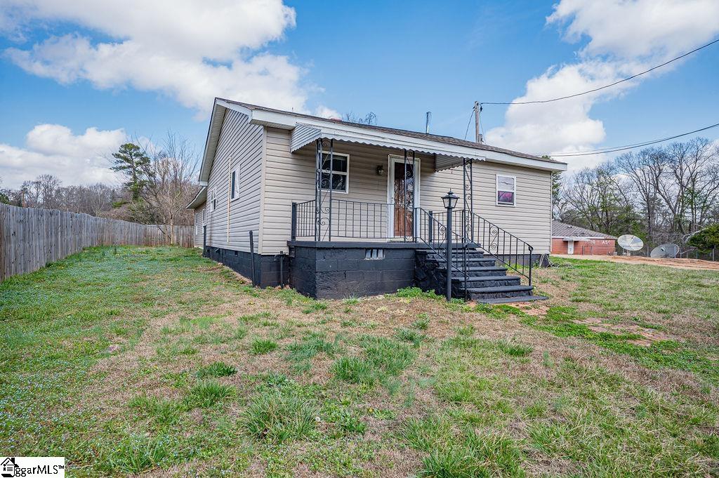 1660 Wofford Street Property Photo 1