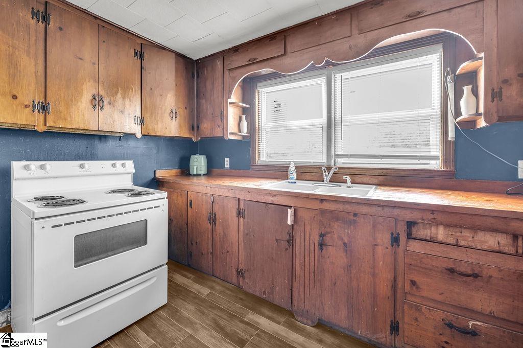 1660 Wofford Street Property Photo 12
