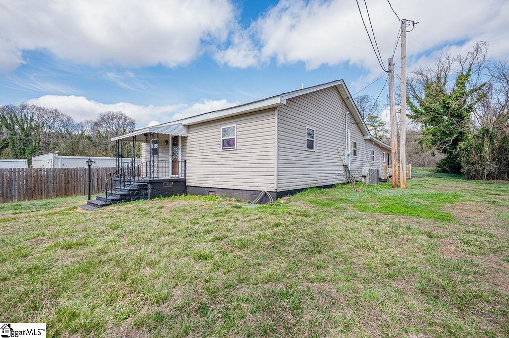 1660 Wofford Street Property Photo 18