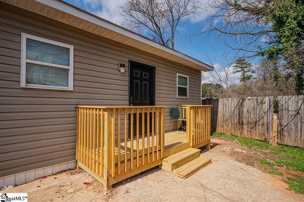 1660 Wofford Street Property Photo 19