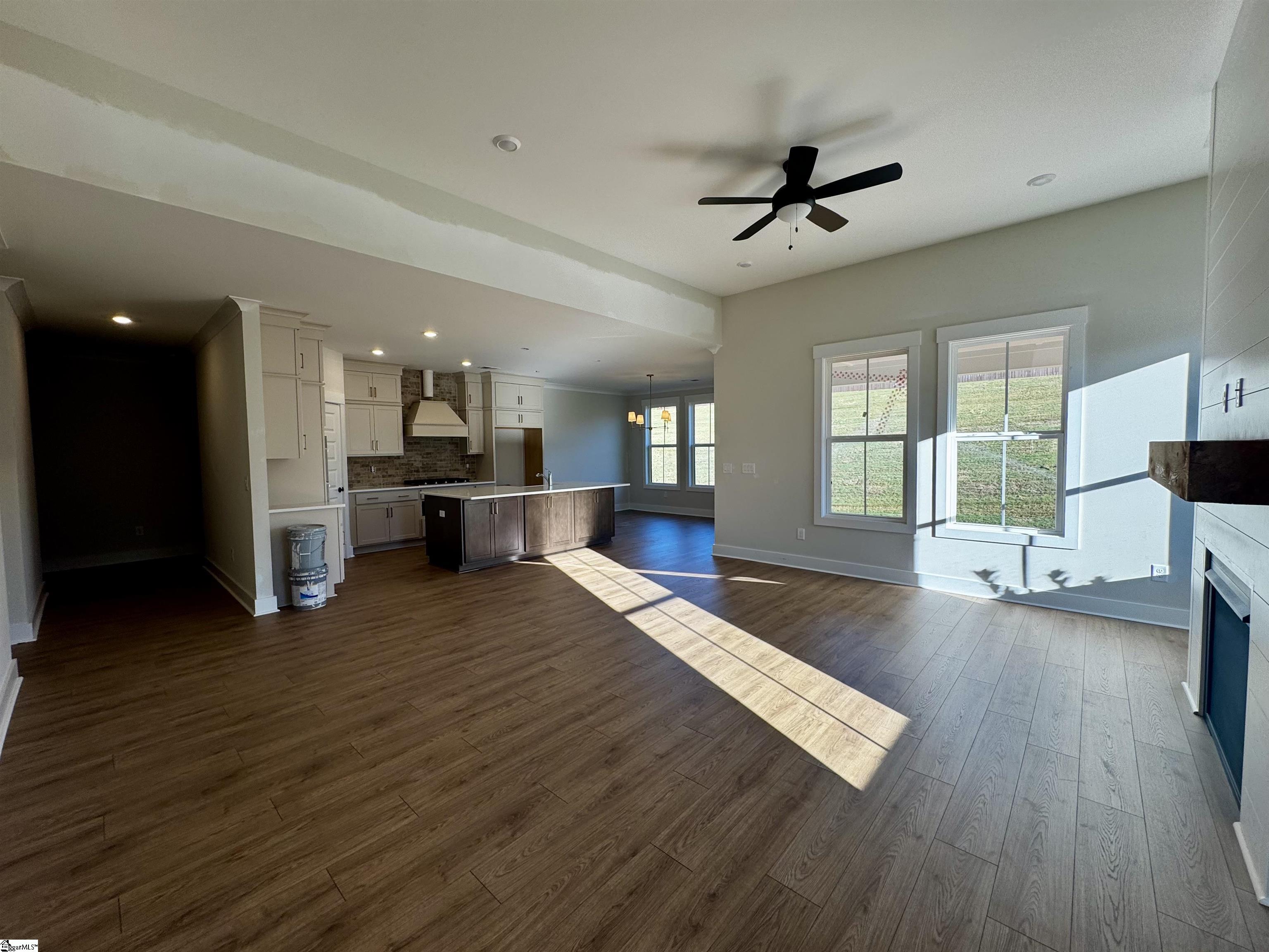 313 Ever Silvers Lane Property Photo 4