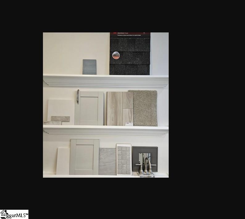 131 Limestone Circle Property Photo 2