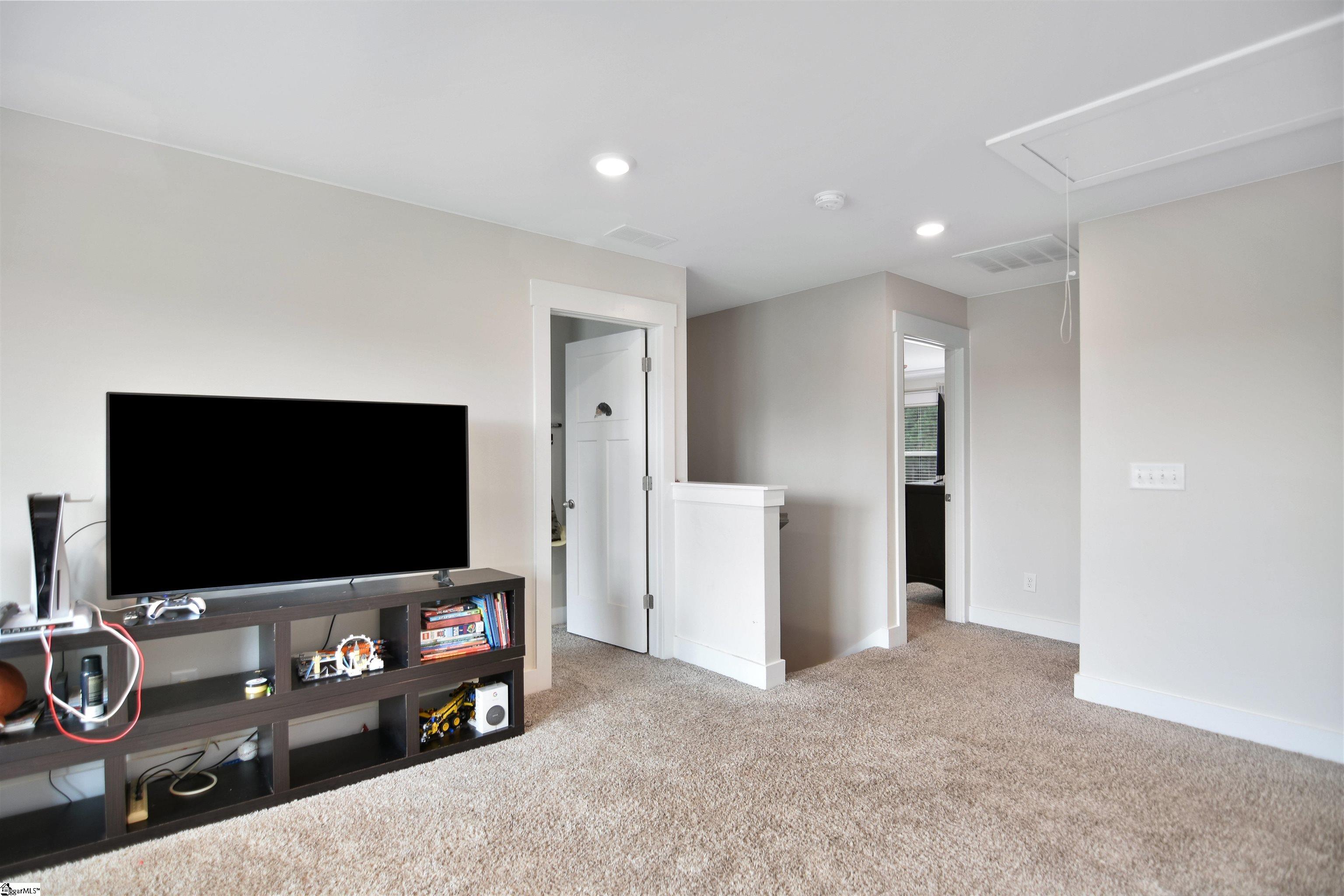 126 Walking Stick Way Property Photo 23