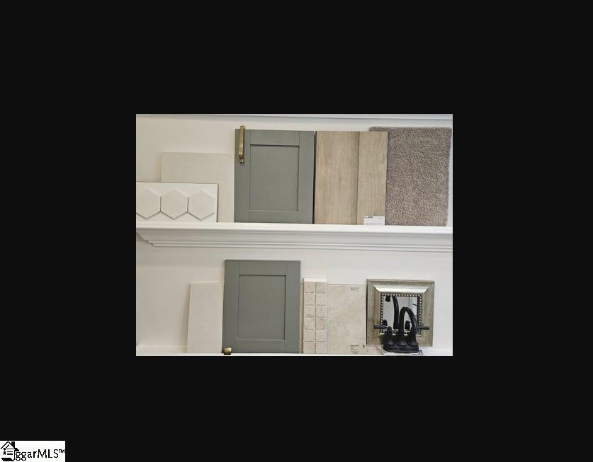 189 Limestone Circle Property Photo 4