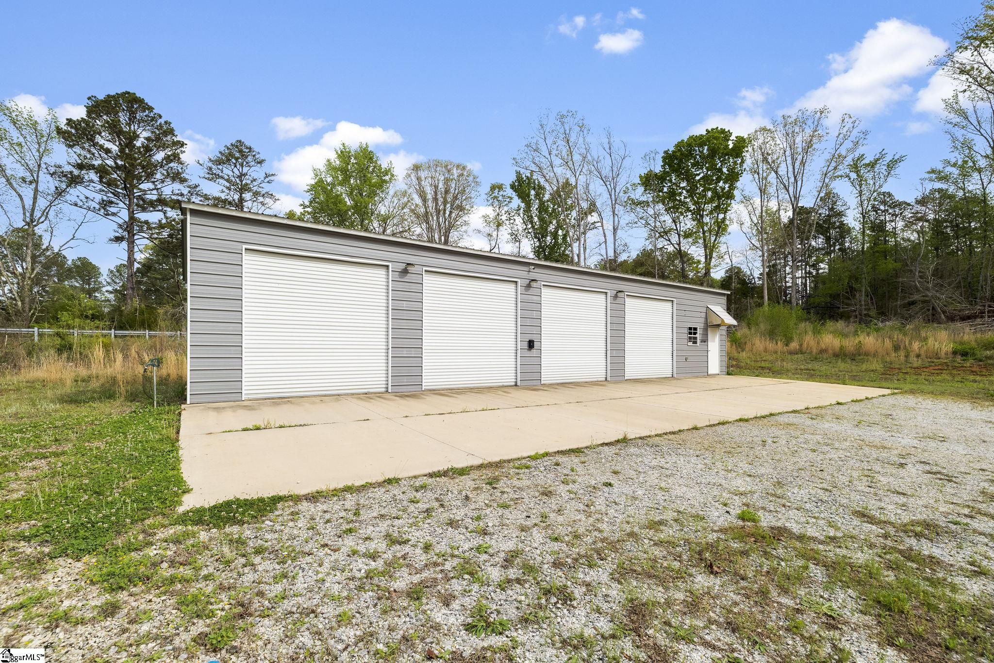 10795 Highway 252 Property Photo 10