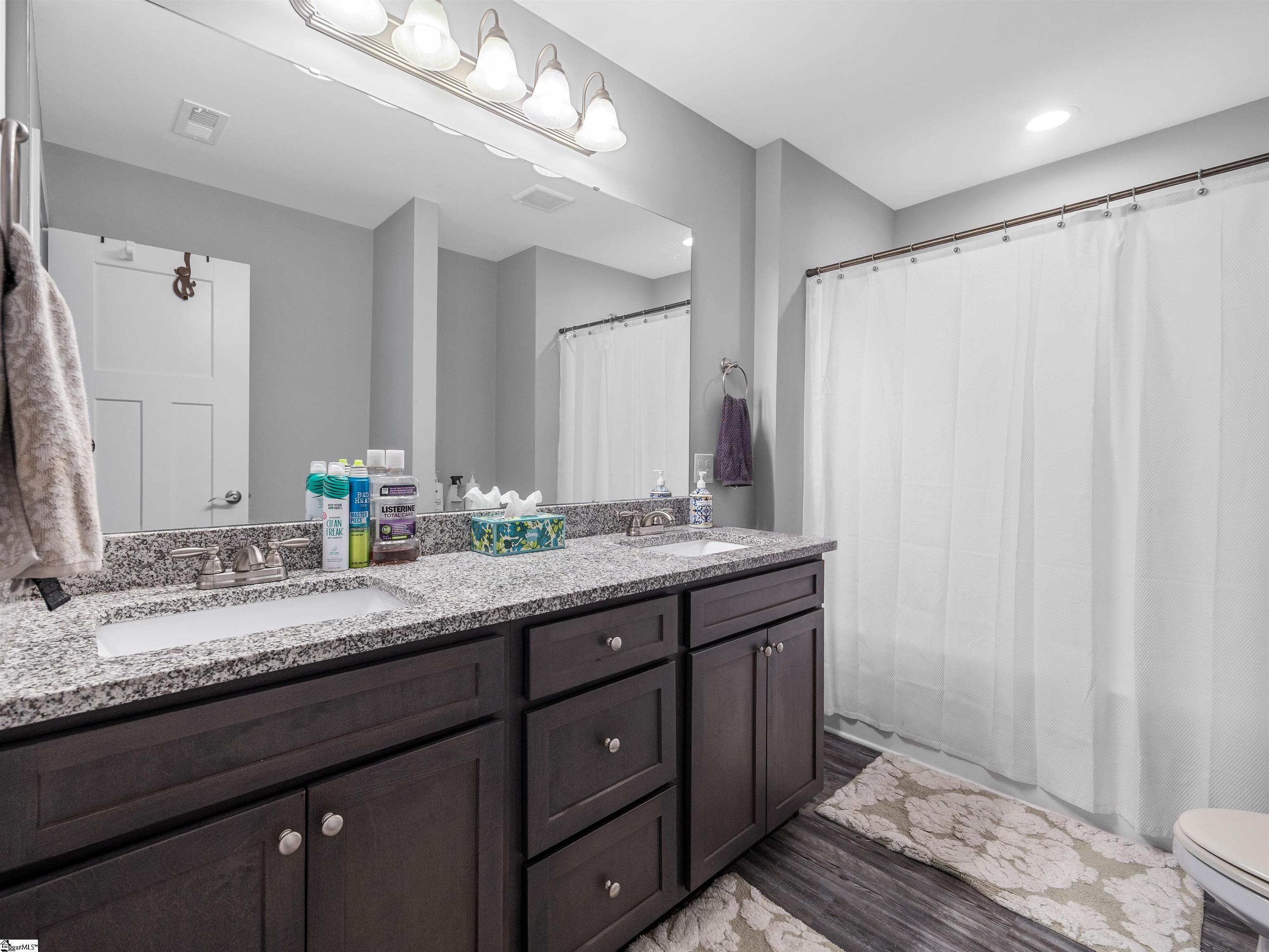 105 Valley Creek Drive Property Photo 21