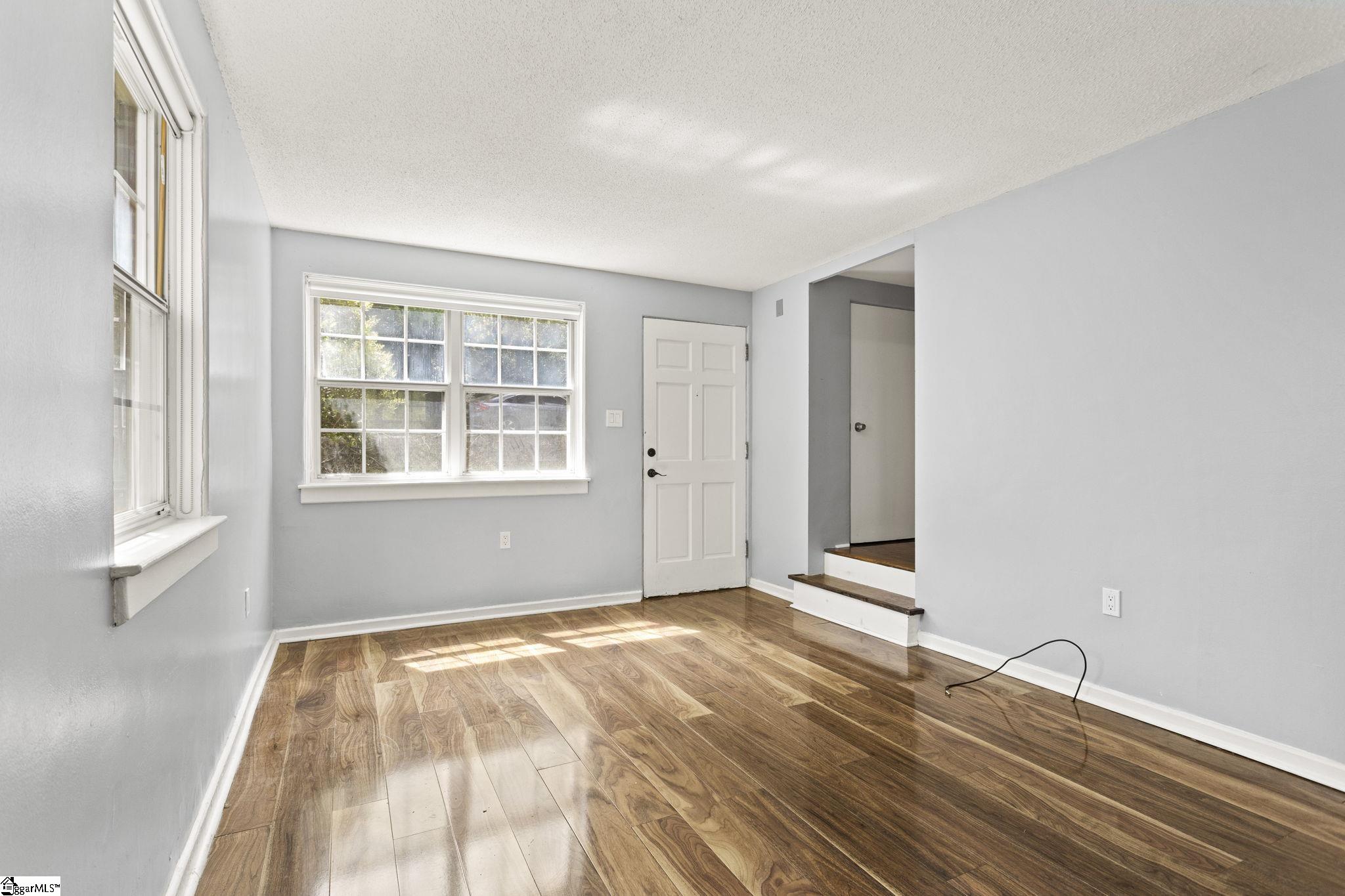 11 Faris Circle Property Photo 3
