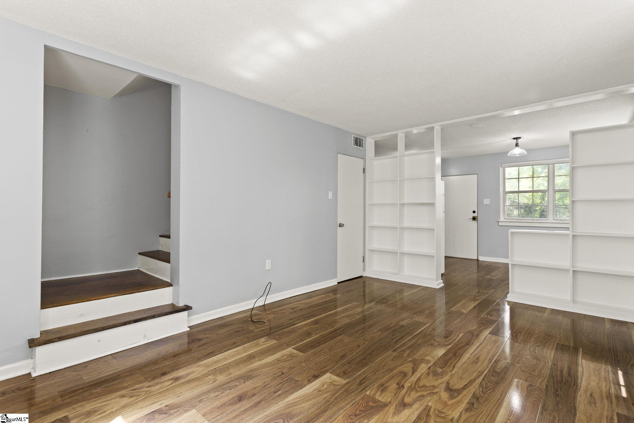 11 Faris Circle Property Photo 9