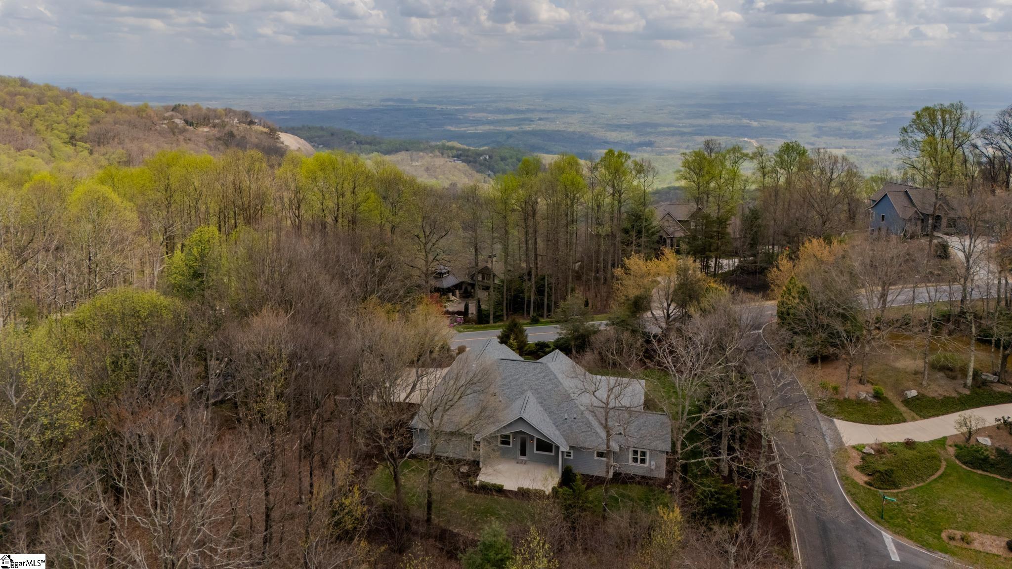 38 The Cliffs Parkway Property Photo 44