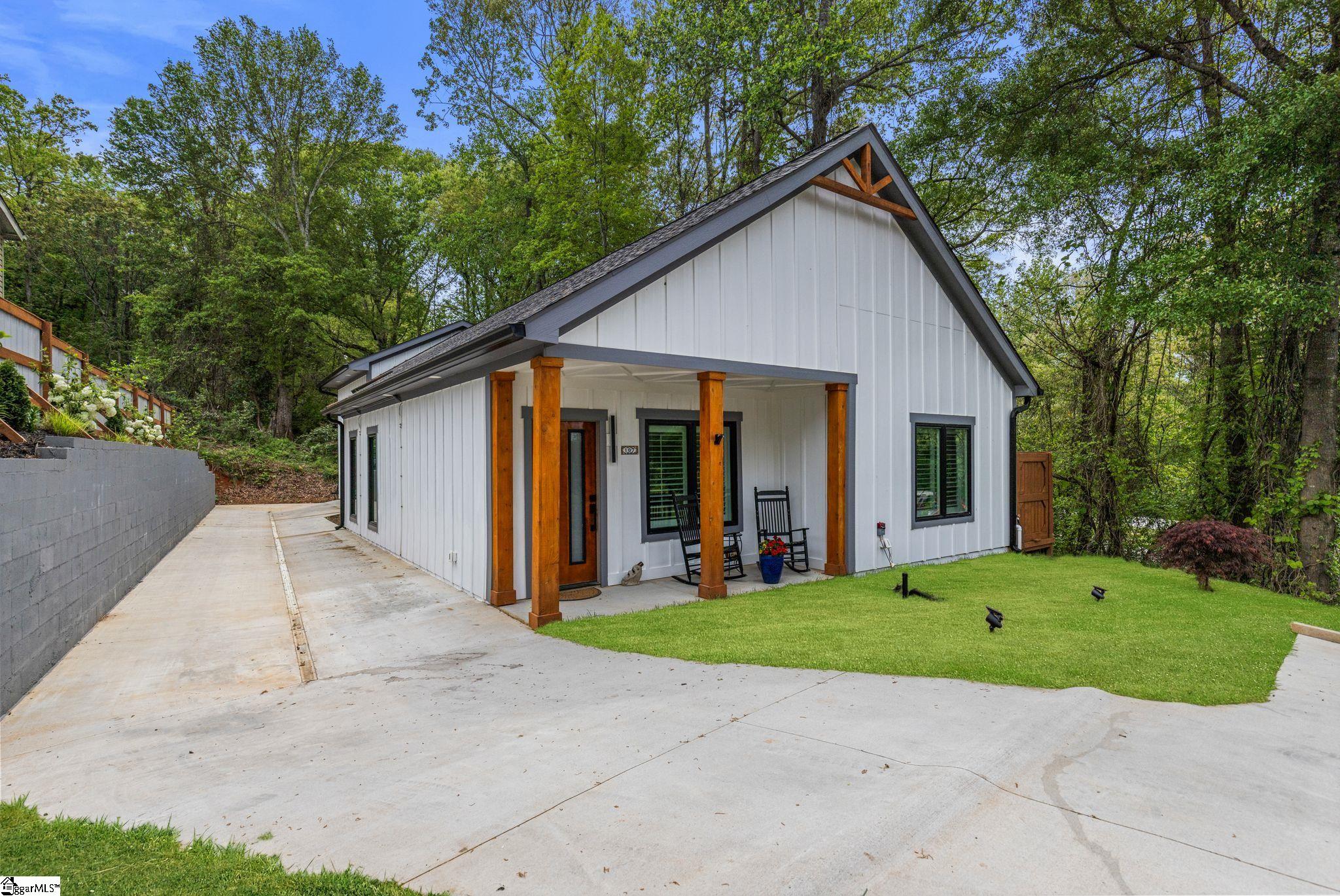 107 Spencer Street Property Photo 1
