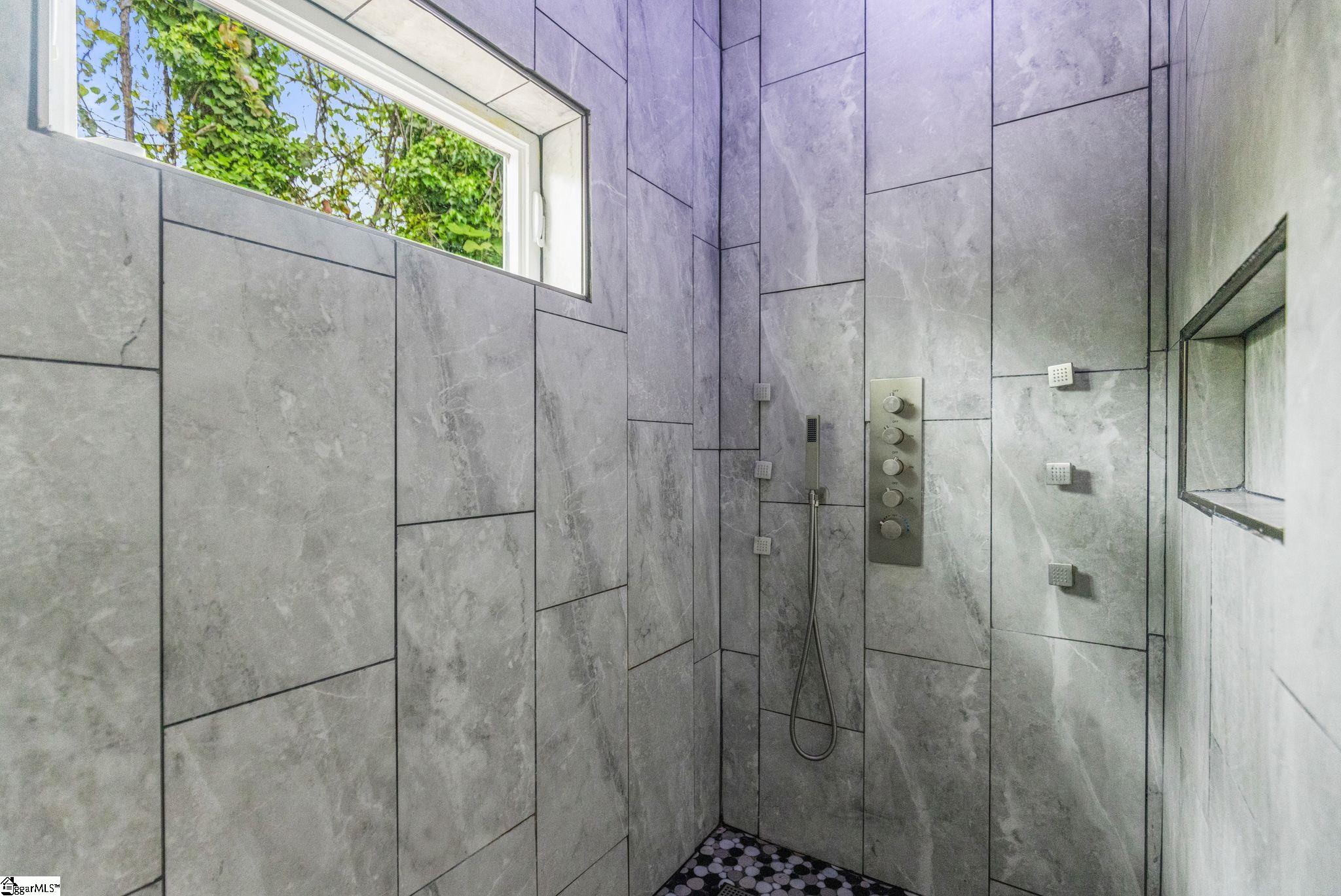 107 Spencer Street Property Photo 25