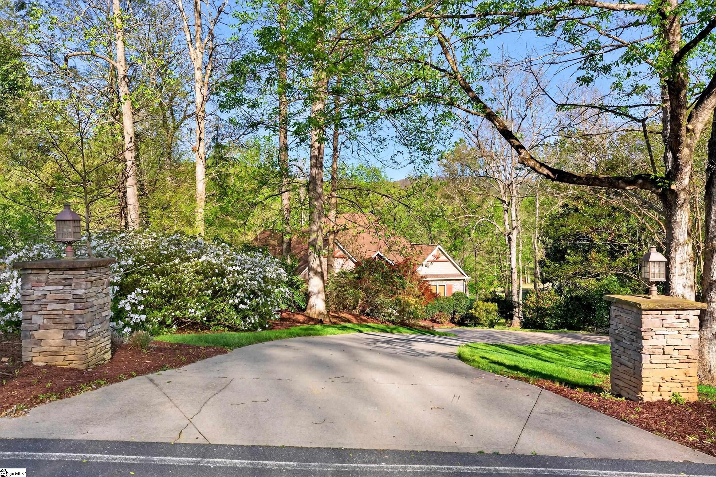 114 Kingshead Road Property Photo 4