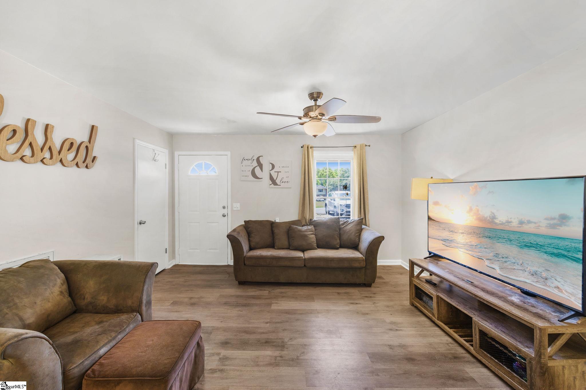 309 E Hampton Avenue Property Photo 5