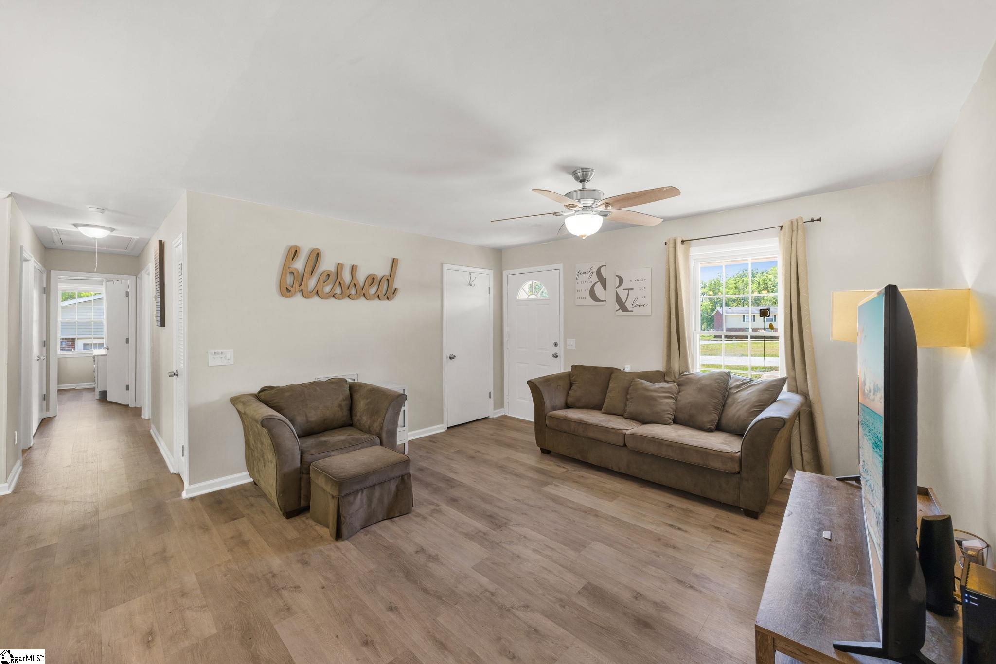 309 E Hampton Avenue Property Photo 6
