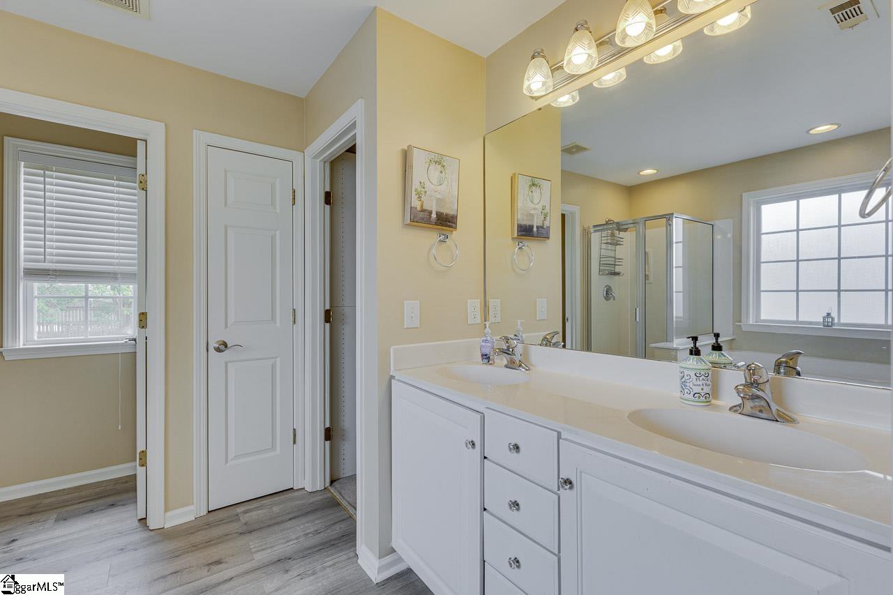 4 Crown Empire Court Property Photo 29