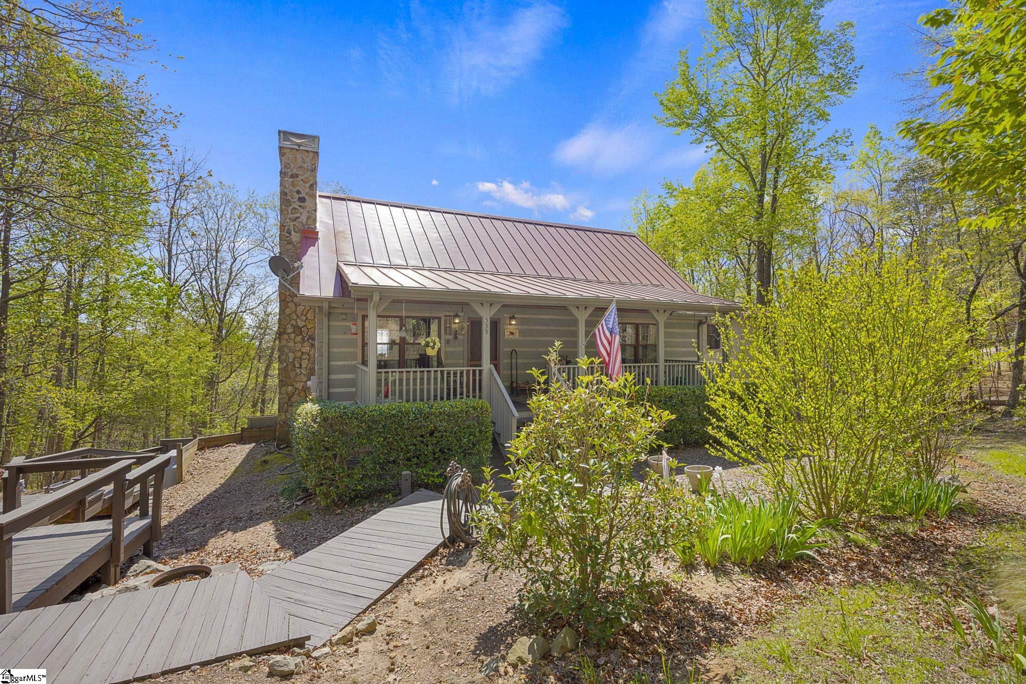 539 Upper Springs Road Property Photo 3