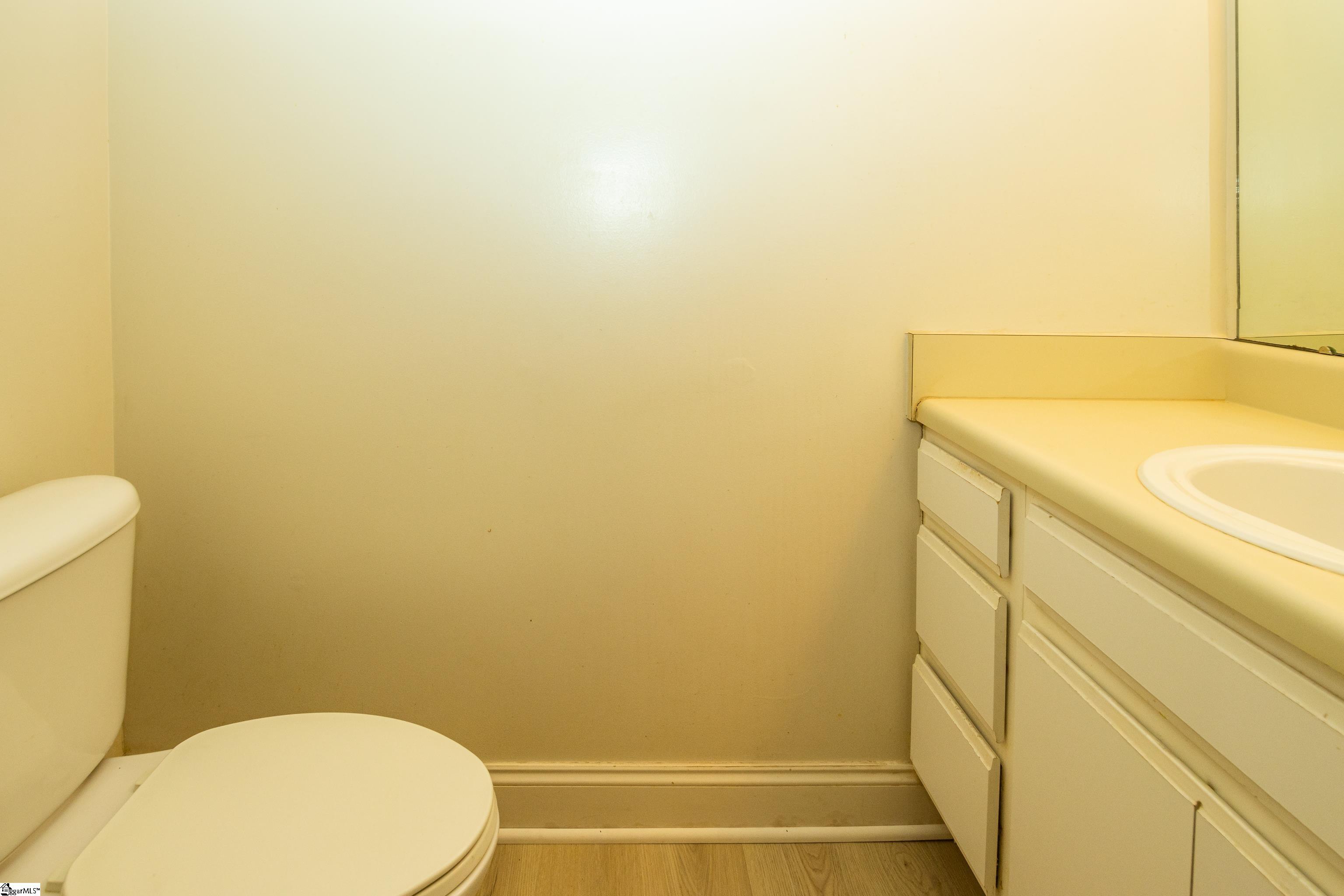 1587880 Property Photo 12