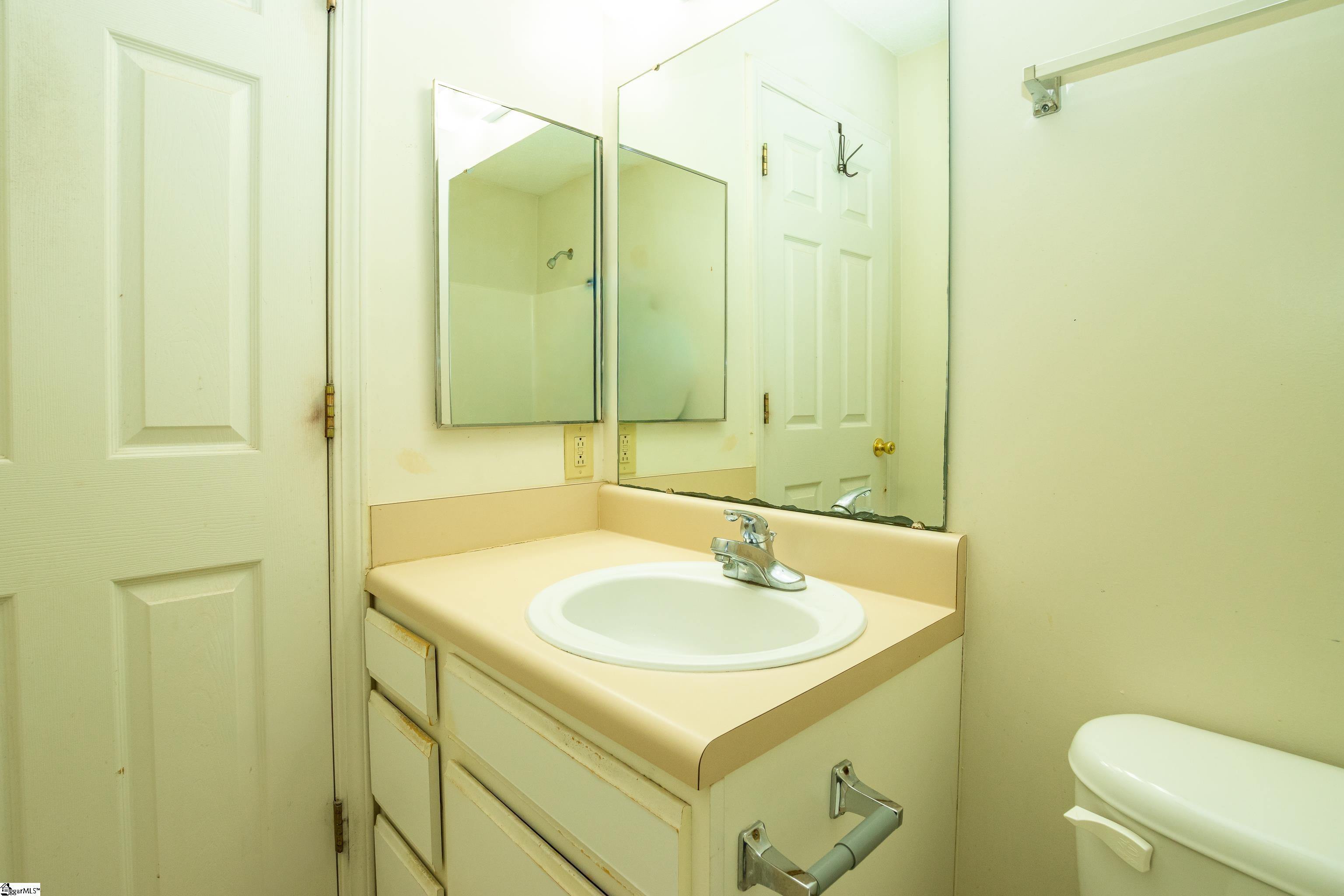 1587880 Property Photo 17