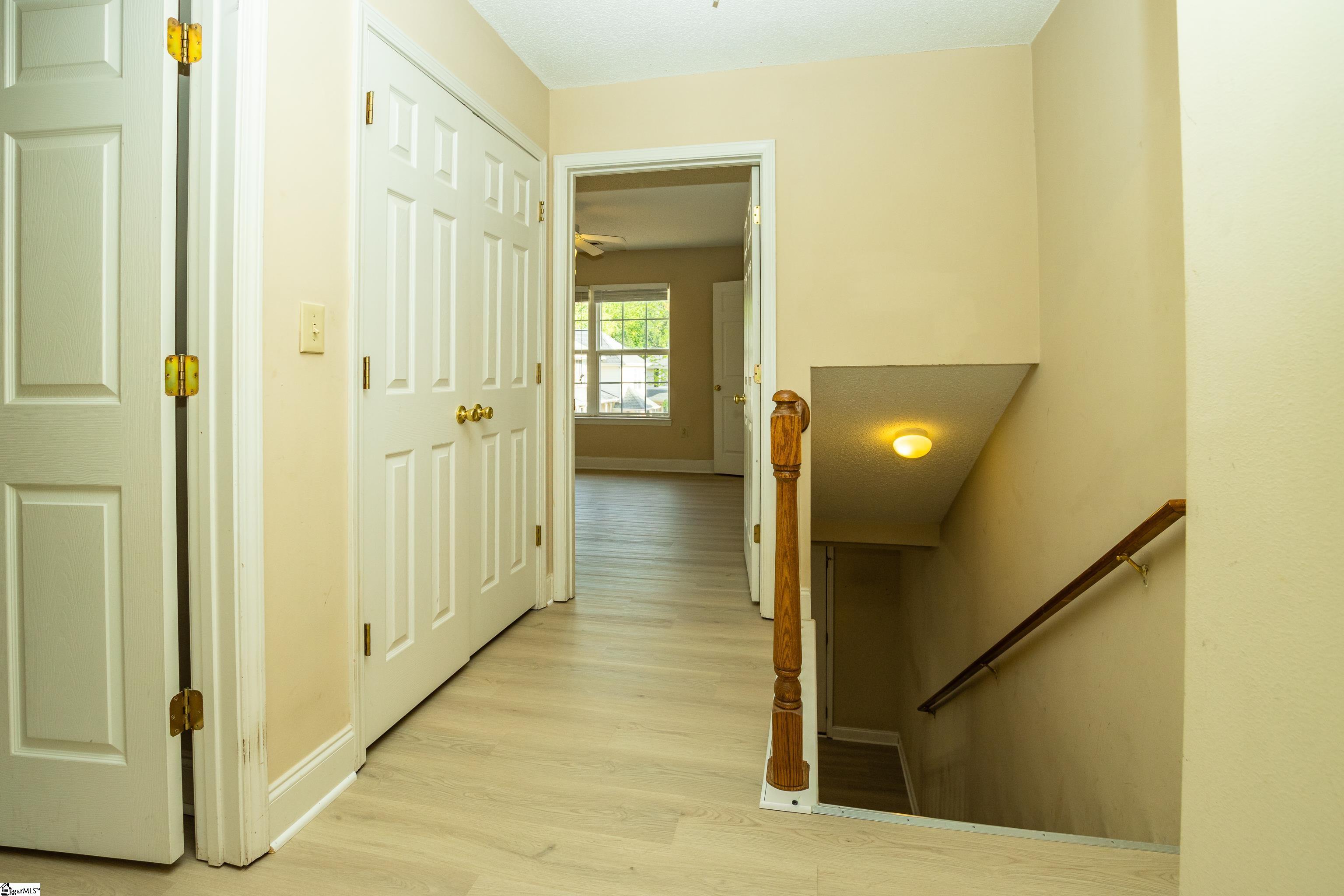 1587880 Property Photo 18