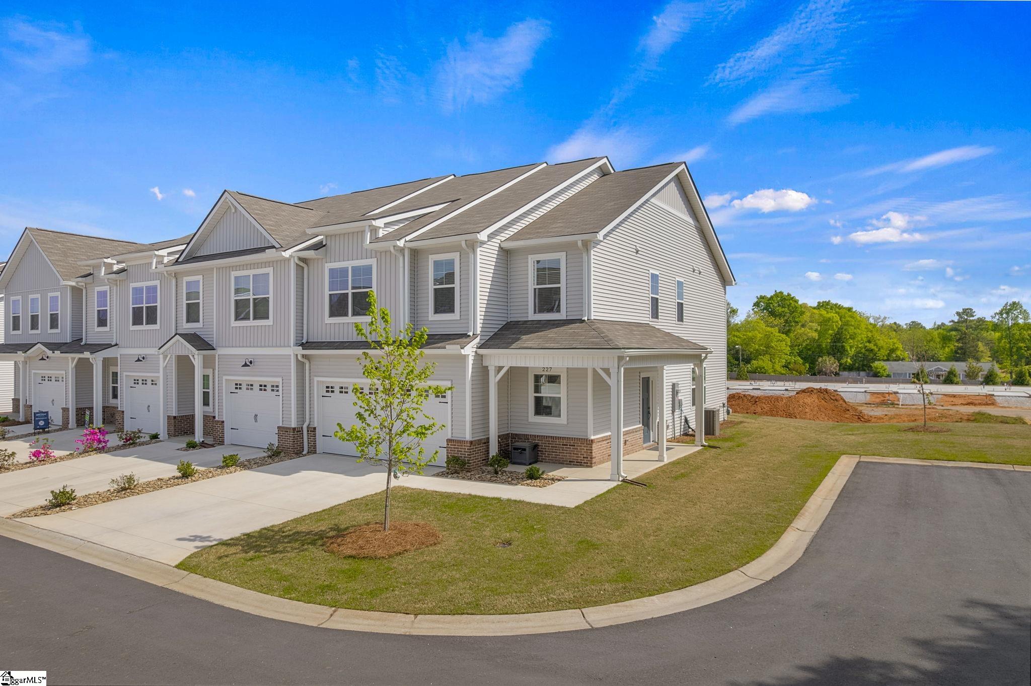 227 Crimson Tree Court Property Photo 32