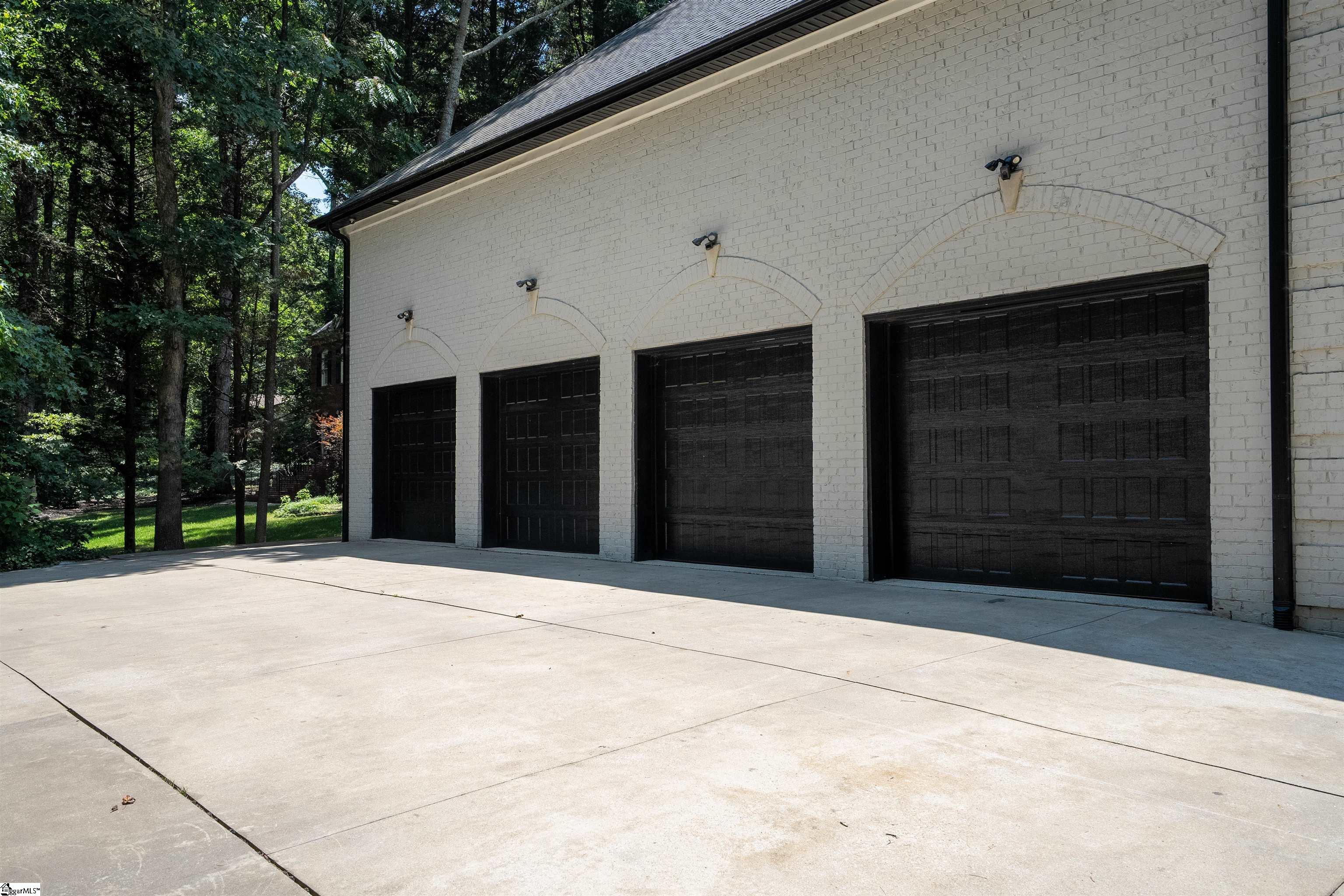 501 Terra Creek Court Property Photo 8
