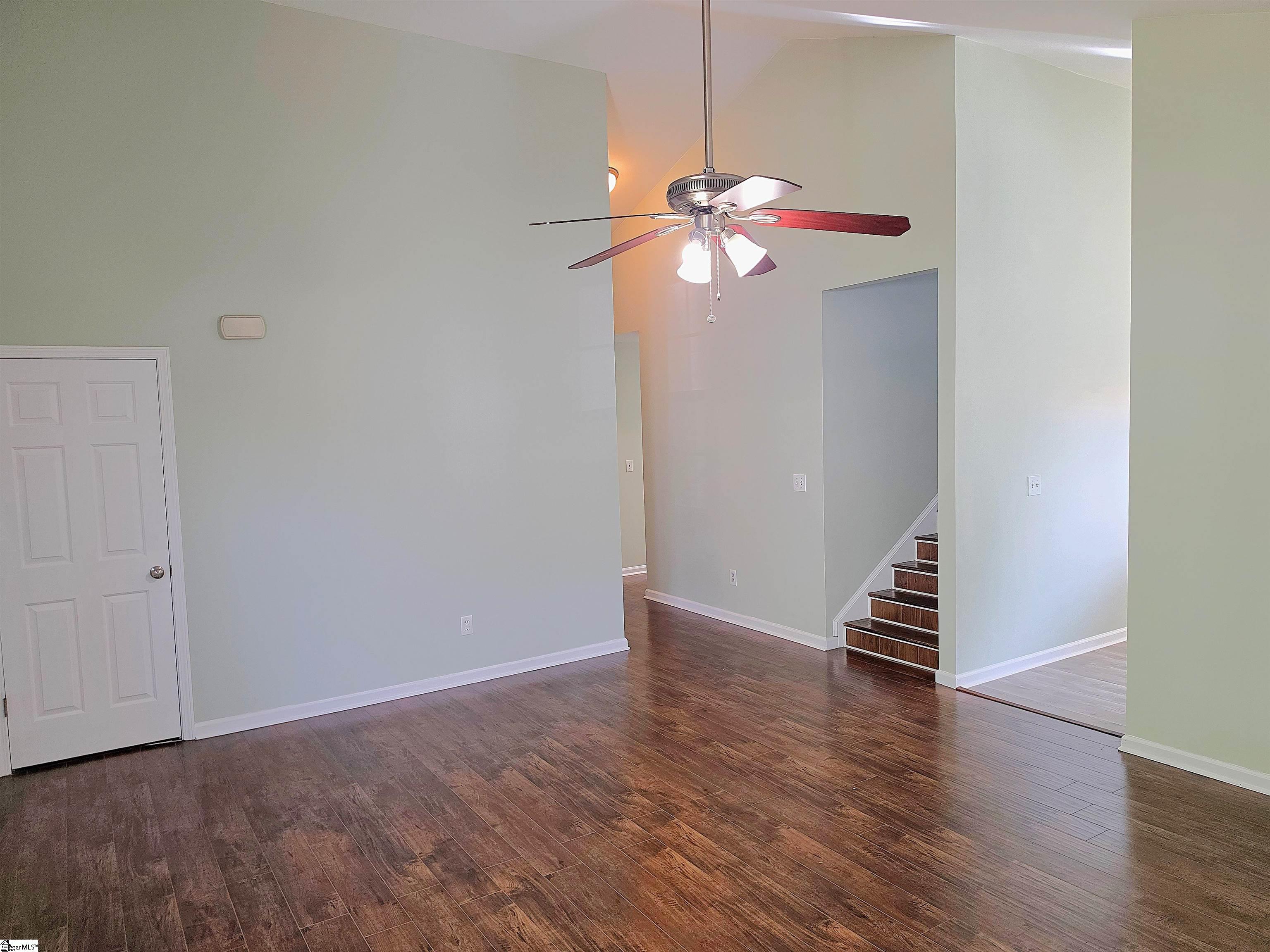 290 Stonewood Crossing Drive Property Photo 4