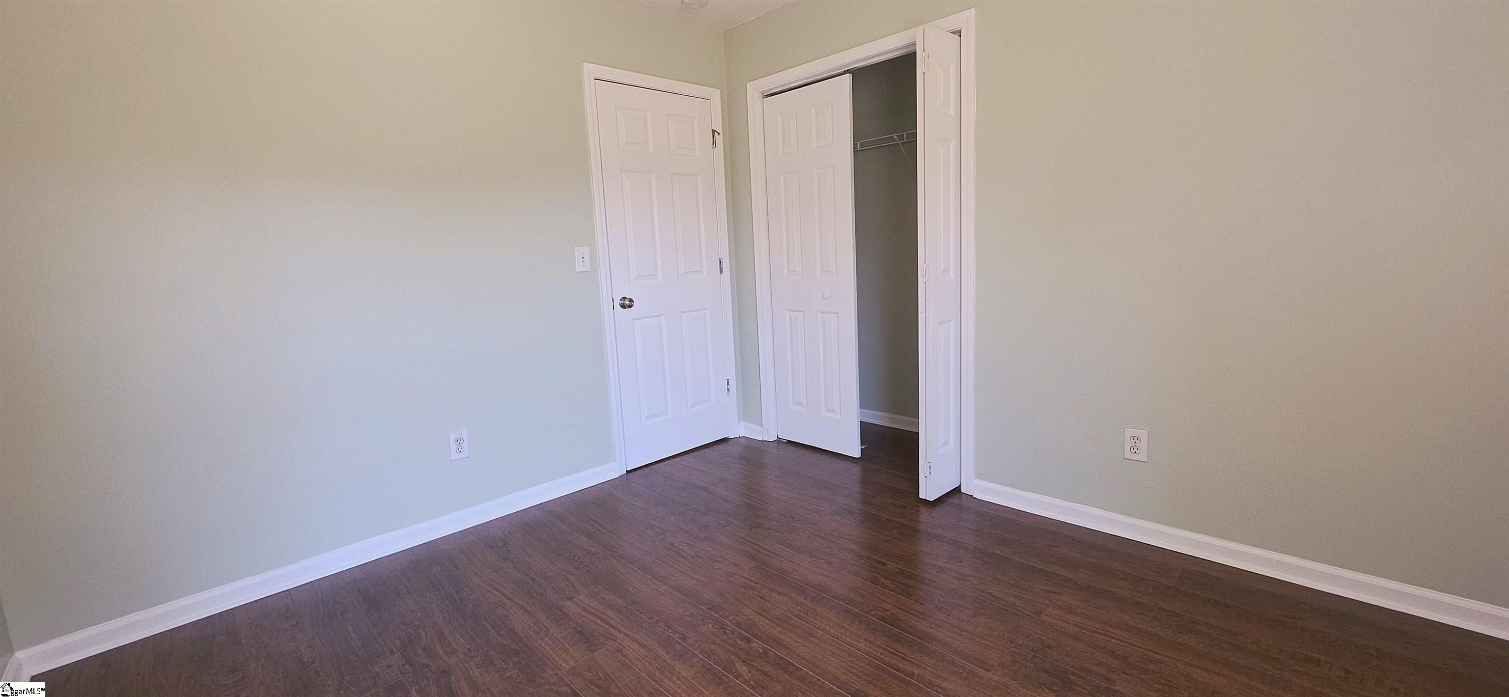 290 Stonewood Crossing Drive Property Photo 16