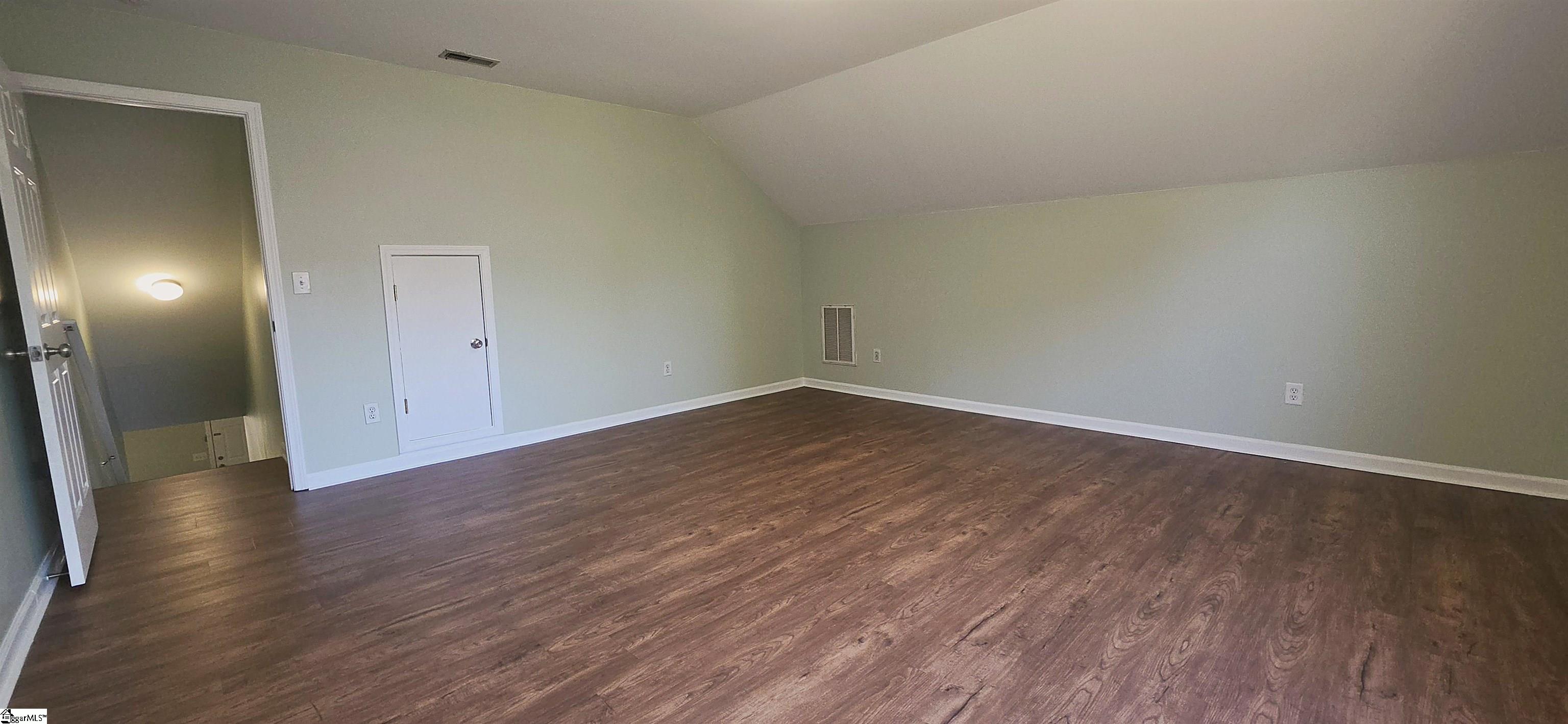 290 Stonewood Crossing Drive Property Photo 23