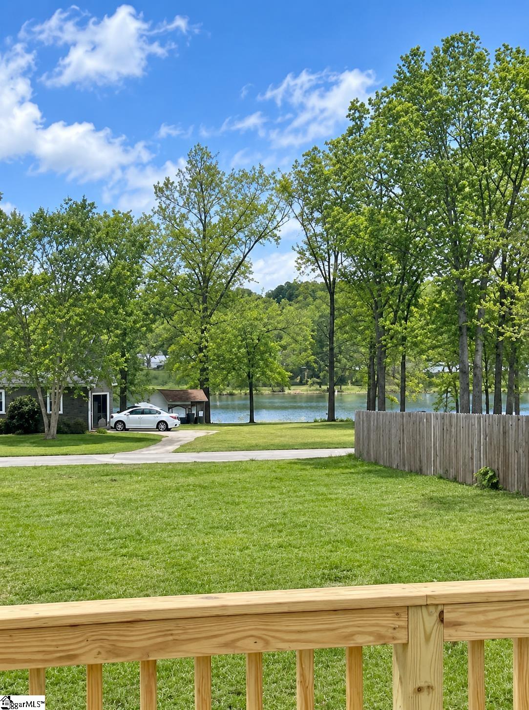 522 Burton Creekside Road Property Photo 3