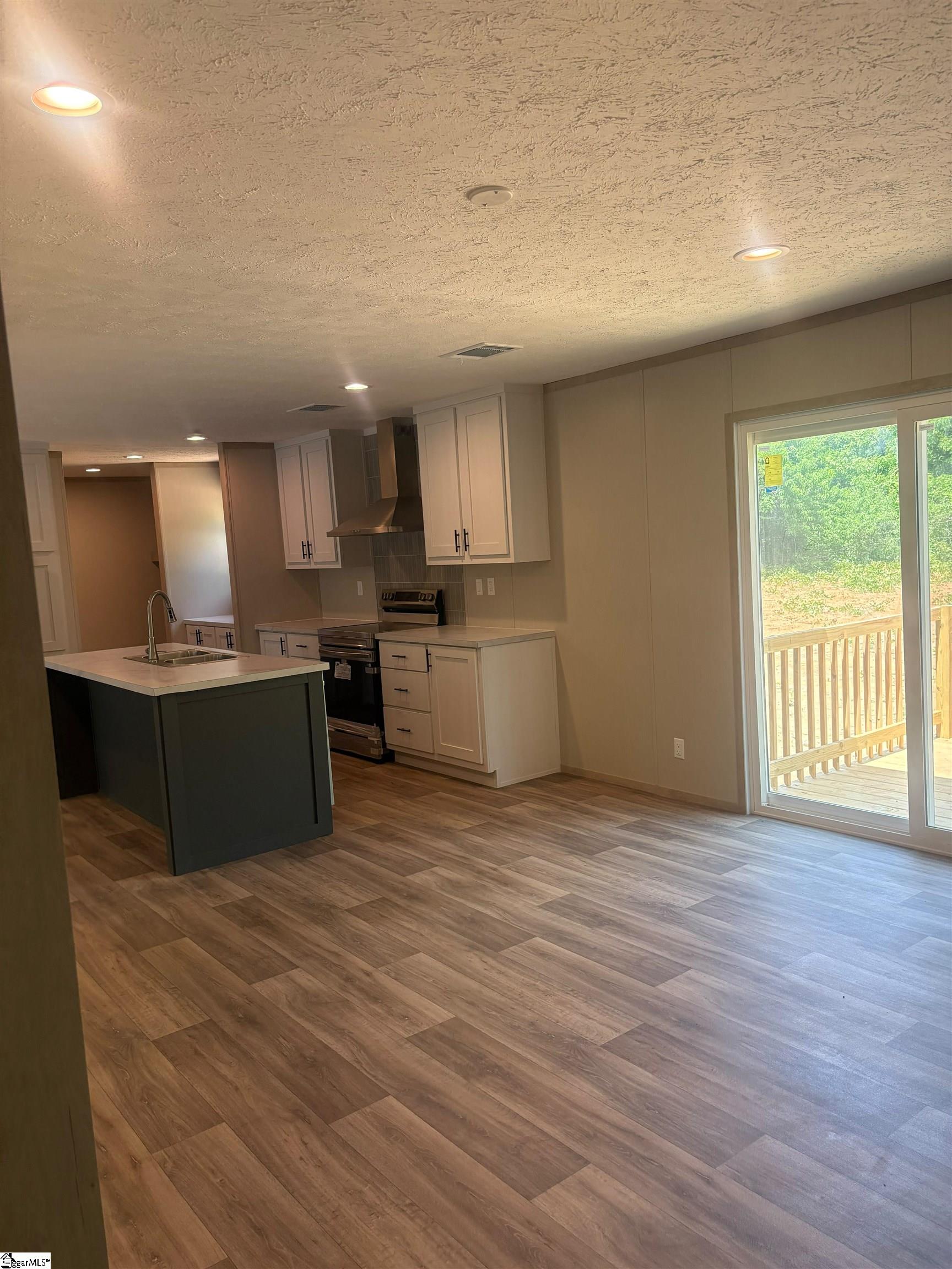 522 Burton Creekside Road Property Photo 8