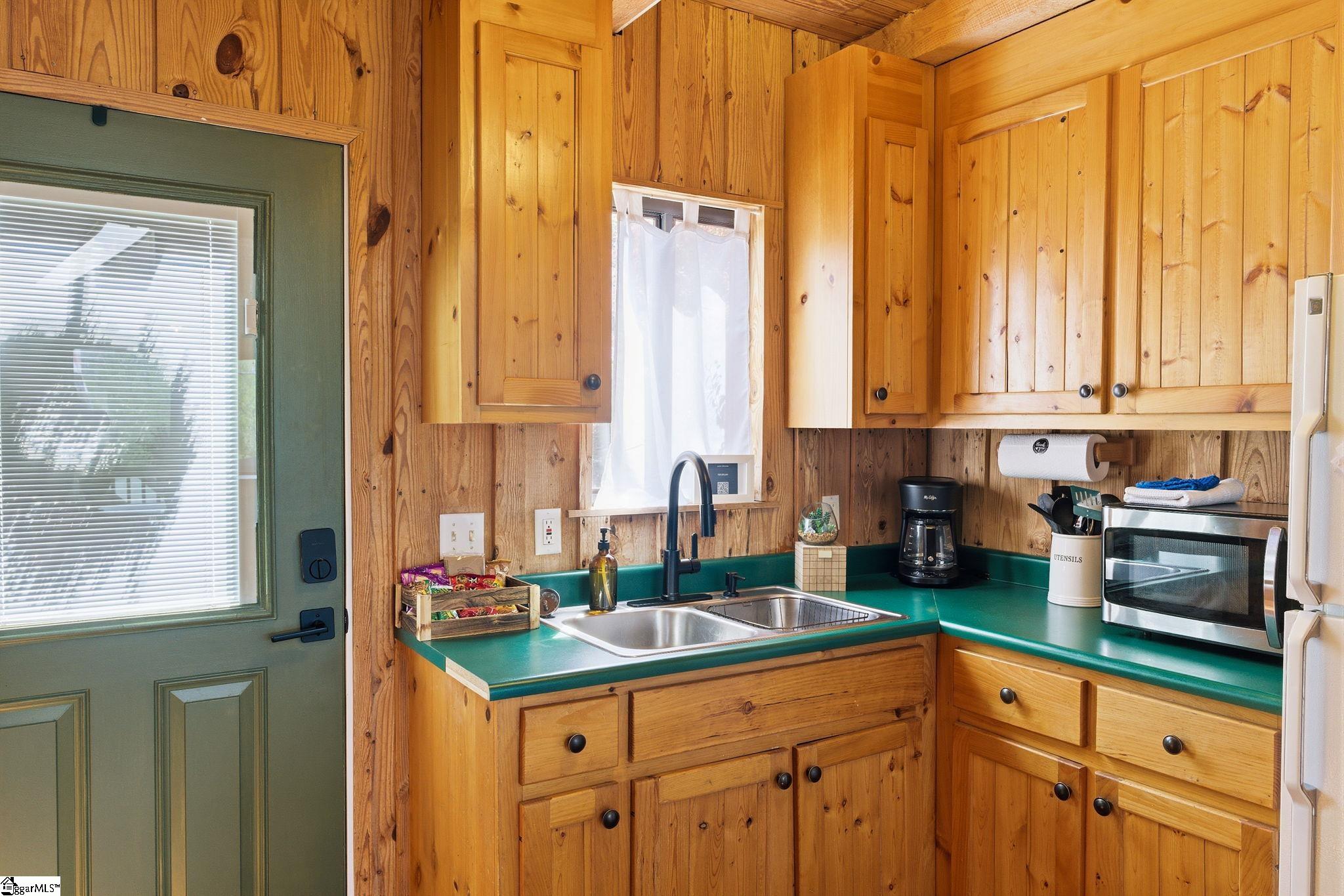 1 Kitty Hawk Lane Property Photo 13