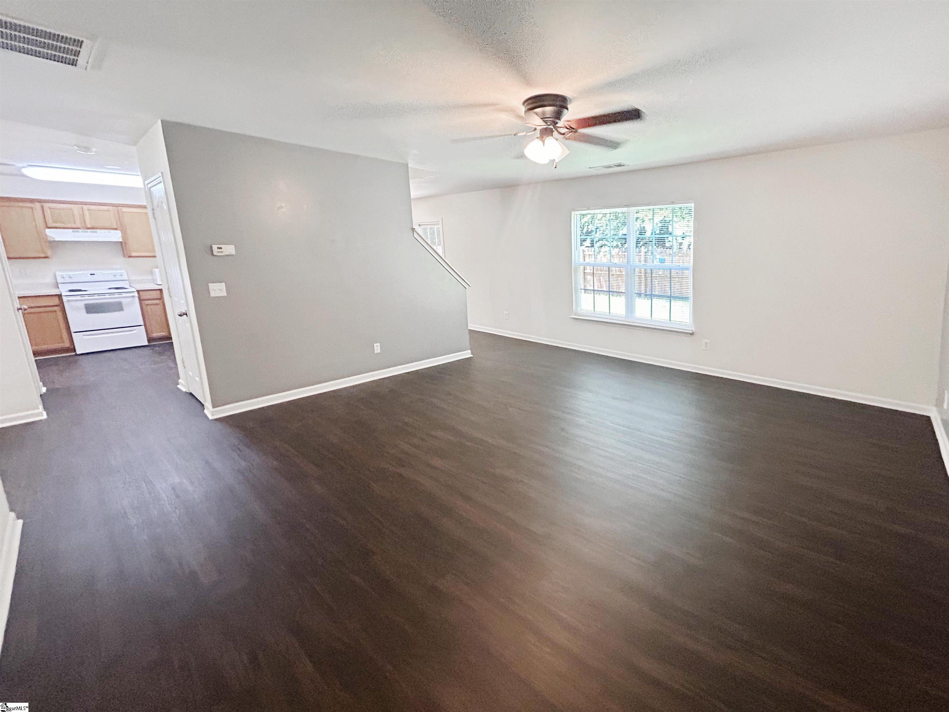 1588058 Property Photo 4