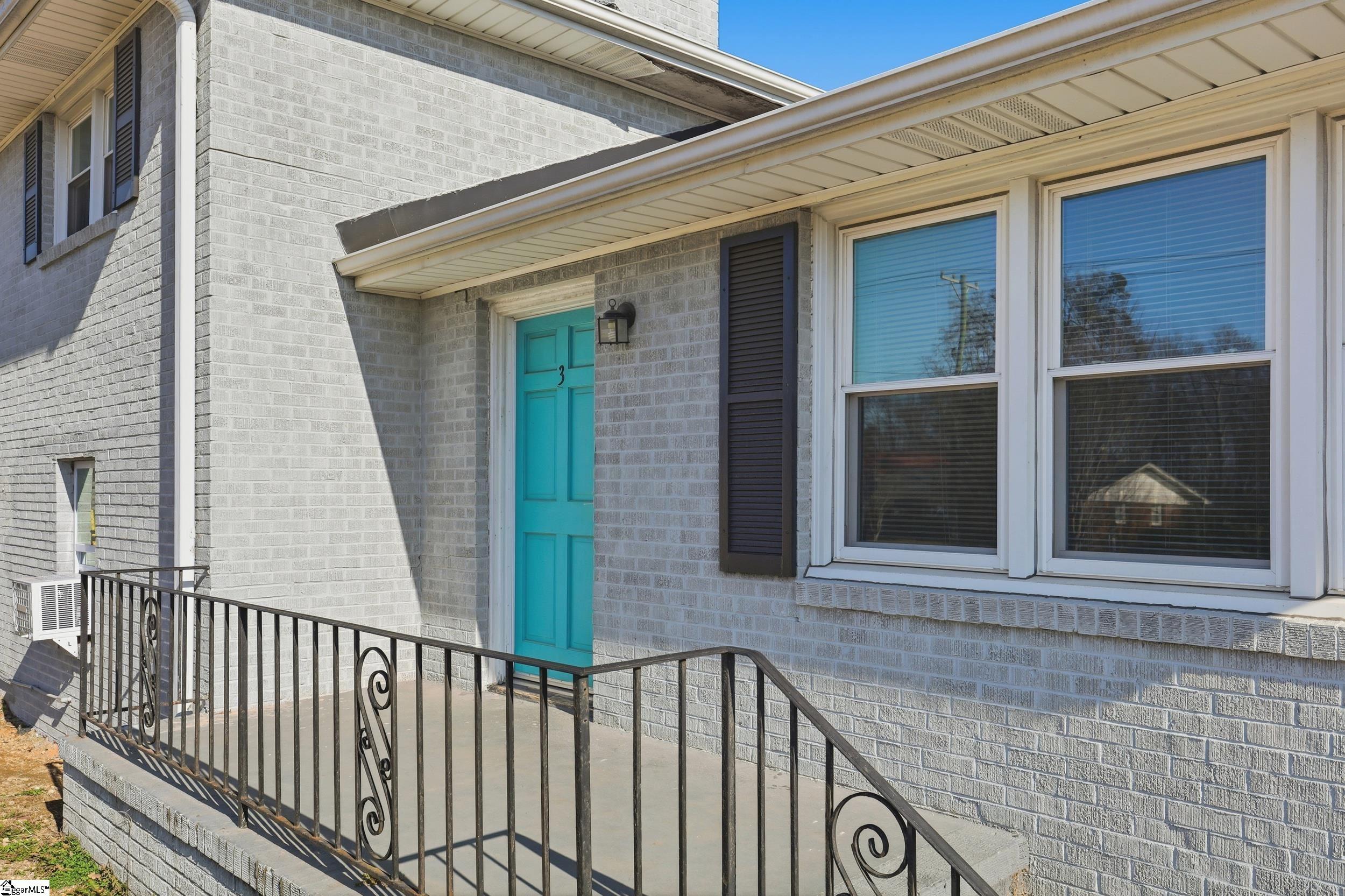3 Rangeview Circle Property Photo 2